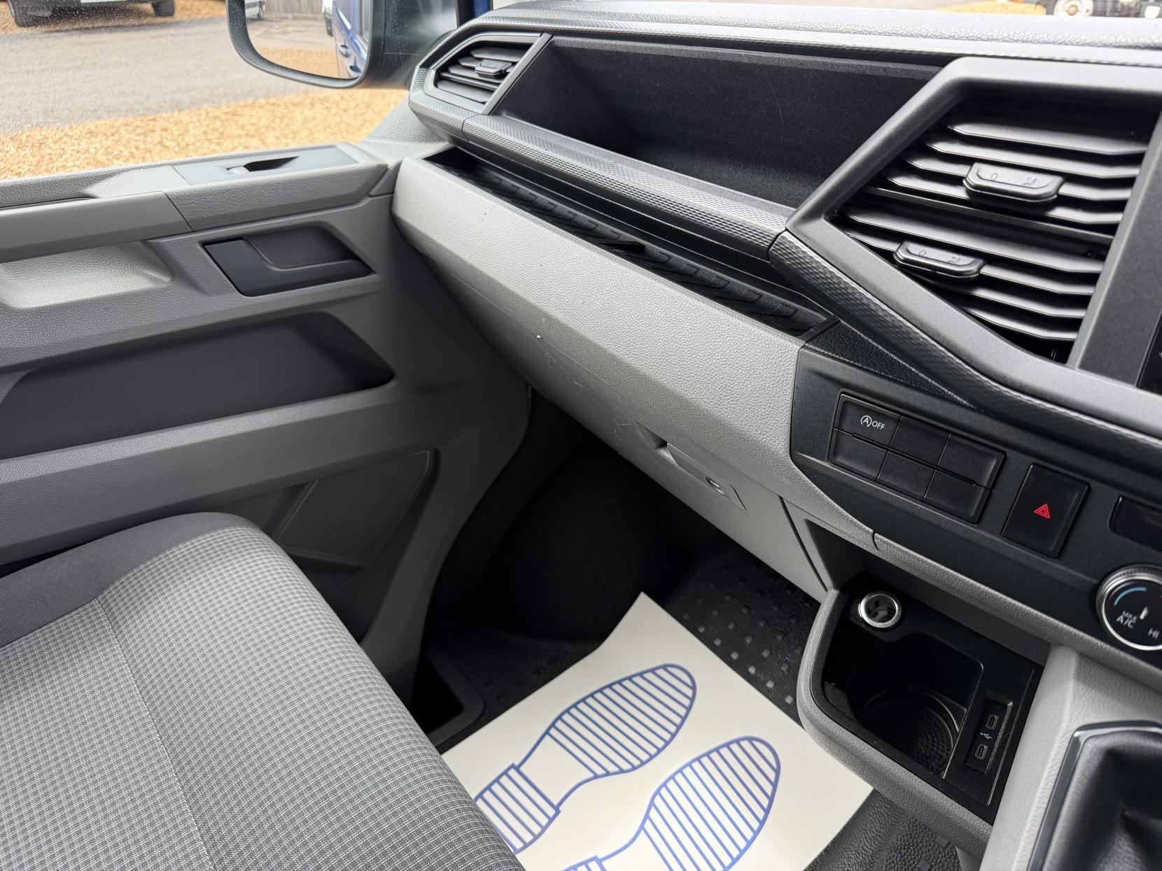 2021 Volkswagen Transporter 2.0 TDI T28 Startline Panel Van 5dr Diesel Manual FWD SWB Euro 6 (s/s) (110 ps) - Thumbnail 44