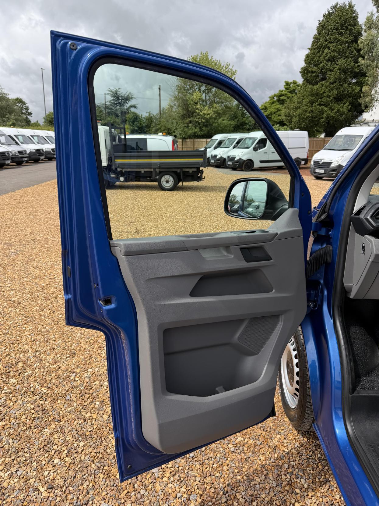2021 Volkswagen Transporter 2.0 TDI T28 Startline Panel Van 5dr Diesel Manual FWD SWB Euro 6 (s/s) (110 ps) - Thumbnail 22