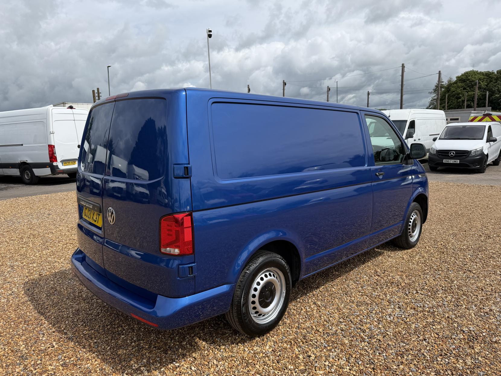 2021 Volkswagen Transporter 2.0 TDI T28 Startline Panel Van 5dr Diesel Manual FWD SWB Euro 6 (s/s) (110 ps) - Thumbnail 12