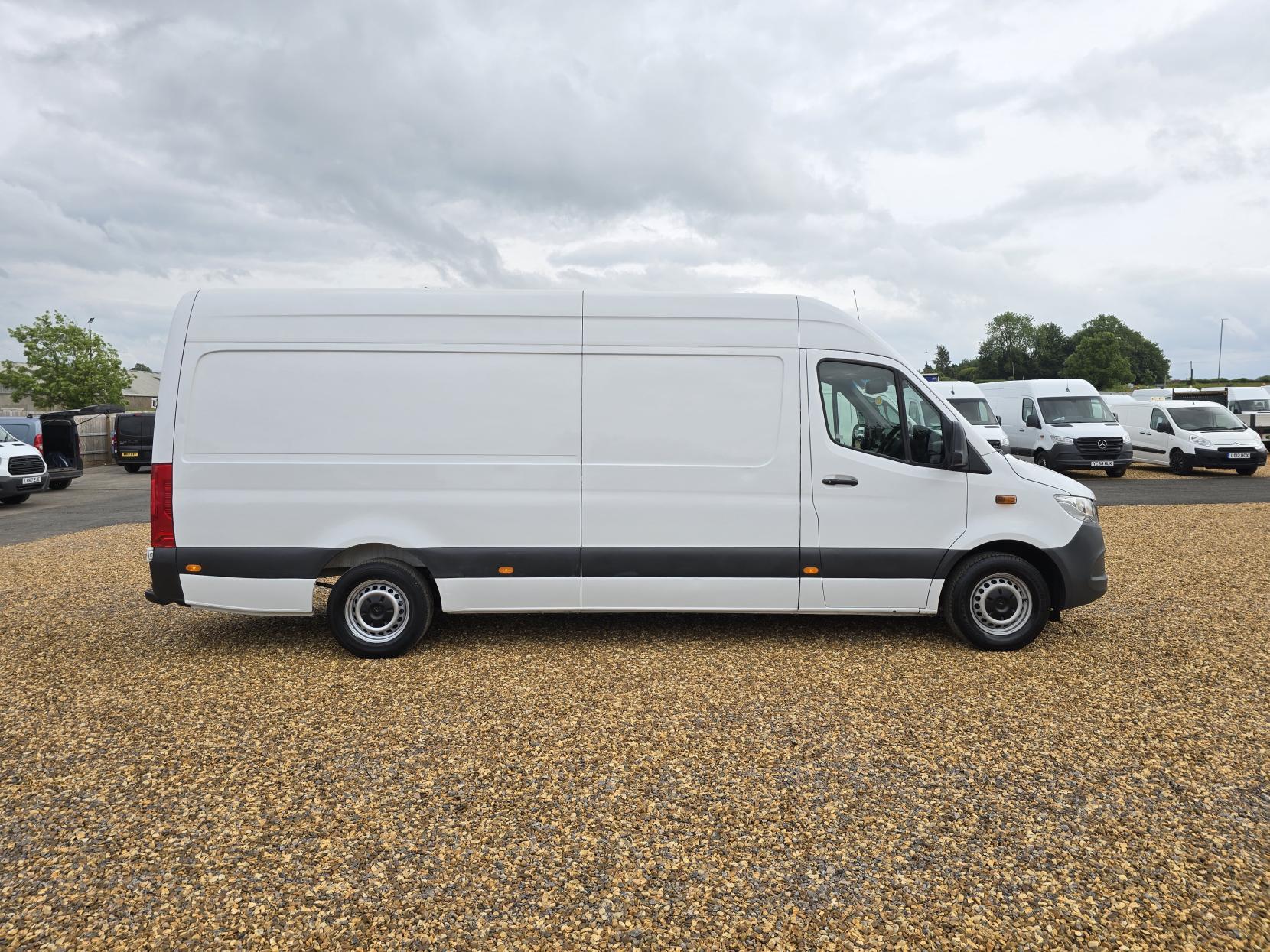 Mercedes-Benz Sprinter 2.1 311 CDI Panel Van 5dr Diesel Manual RWD L3 H2 Euro 6 (114 ps)