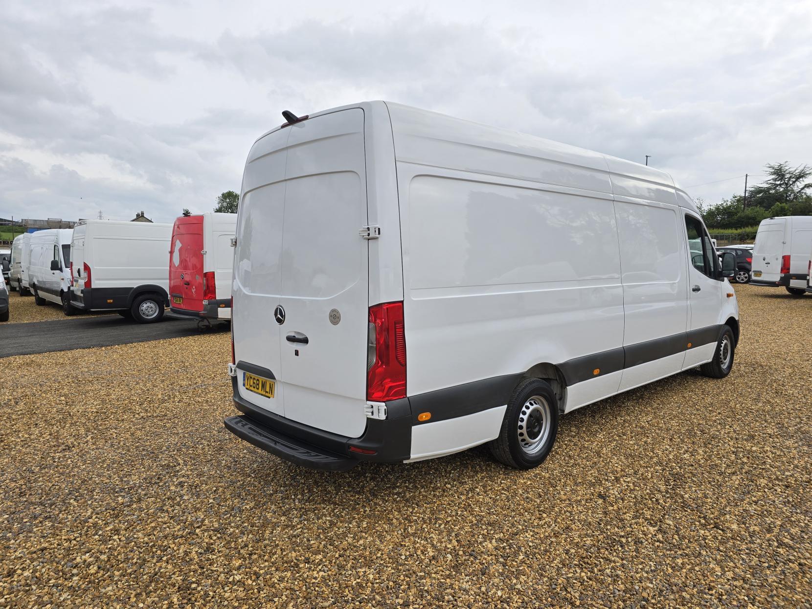 Mercedes-Benz Sprinter 2.1 311 CDI Panel Van 5dr Diesel Manual RWD L3 H2 Euro 6 (114 ps)