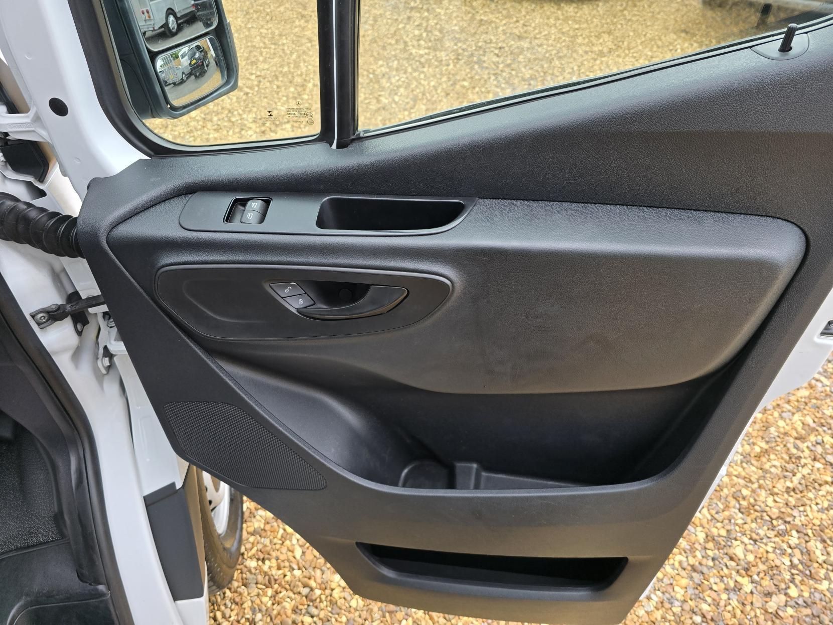 Mercedes-Benz Sprinter 2.1 311 CDI Panel Van 5dr Diesel Manual RWD L3 H2 Euro 6 (114 ps)