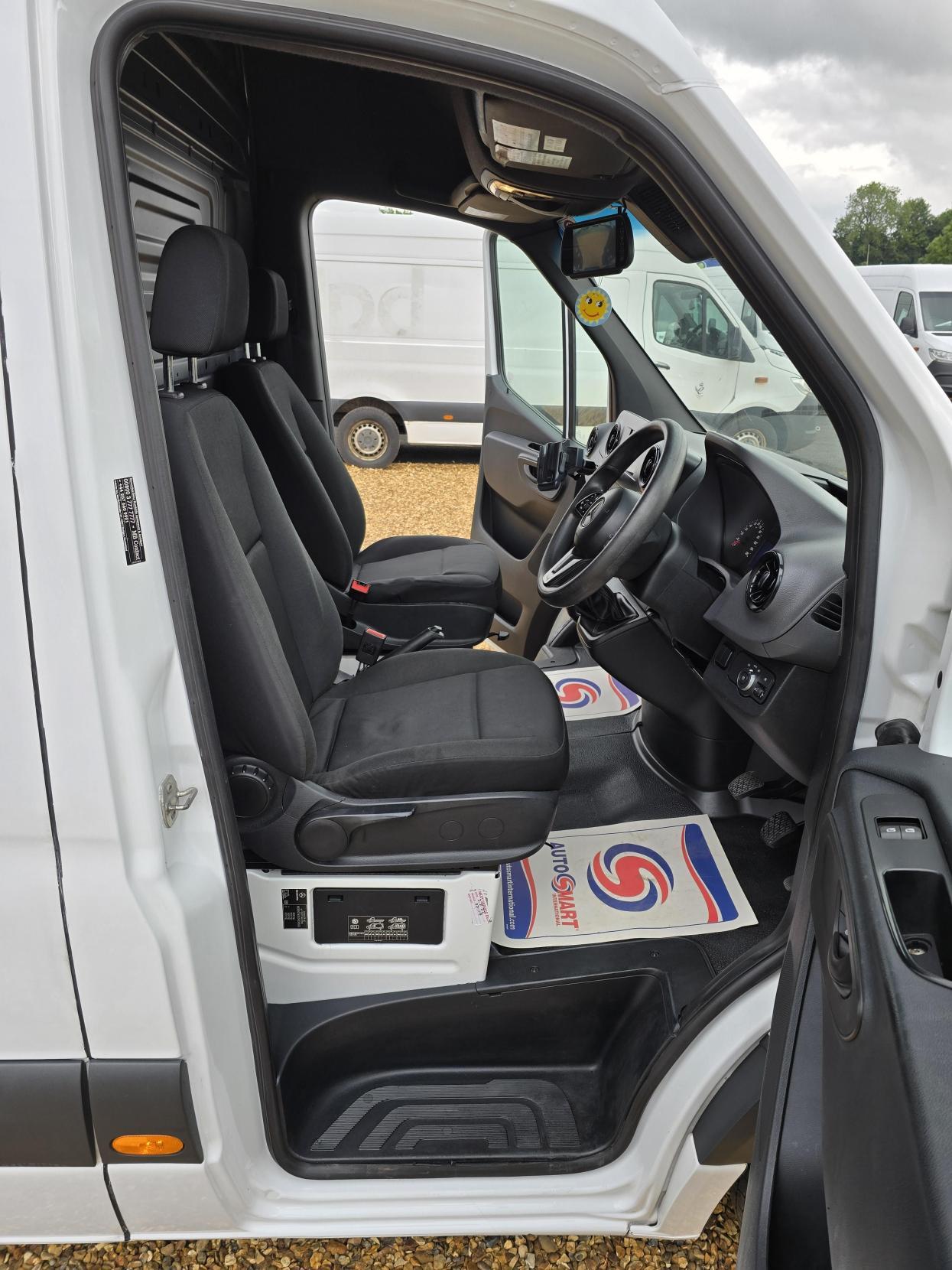 Mercedes-Benz Sprinter 2.1 311 CDI Panel Van 5dr Diesel Manual RWD L3 H2 Euro 6 (114 ps)
