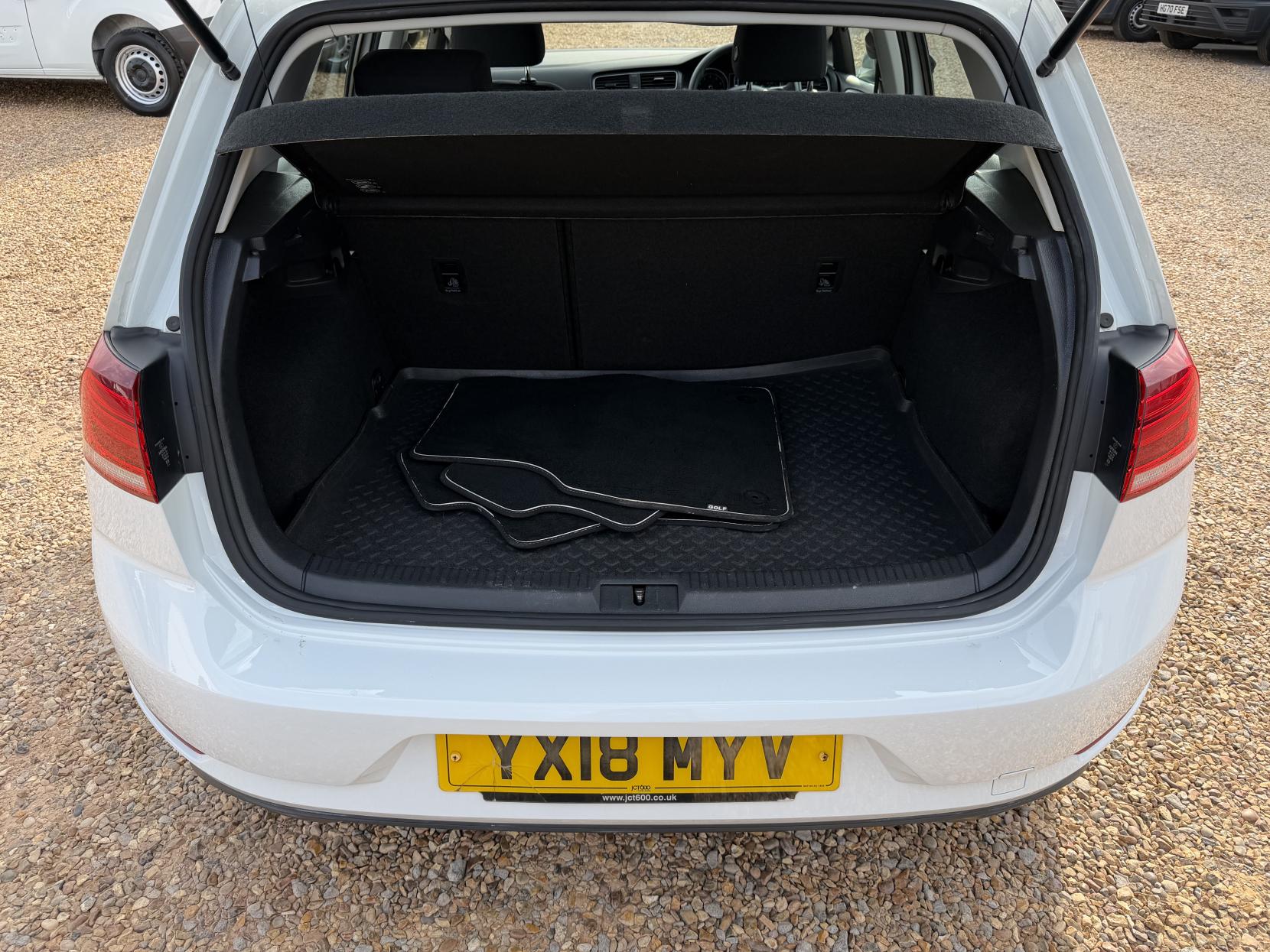 2018 Volkswagen Golf 1.0 TSI S Hatchback 5dr Petrol Manual Euro 6 (s/s) (85 ps) - Thumbnail 25