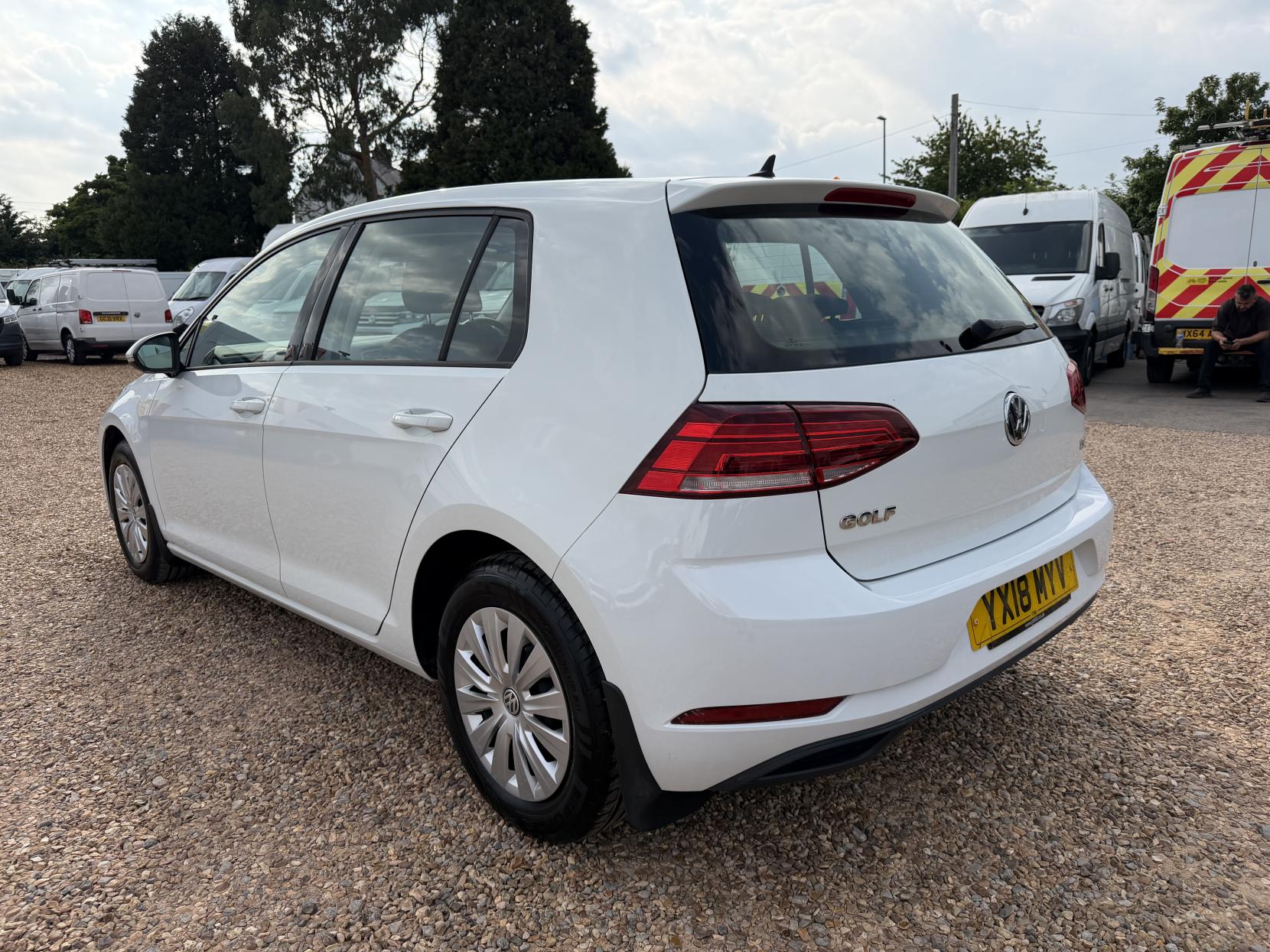 2018 Volkswagen Golf 1.0 TSI S Hatchback 5dr Petrol Manual Euro 6 (s/s) (85 ps) - Thumbnail 9