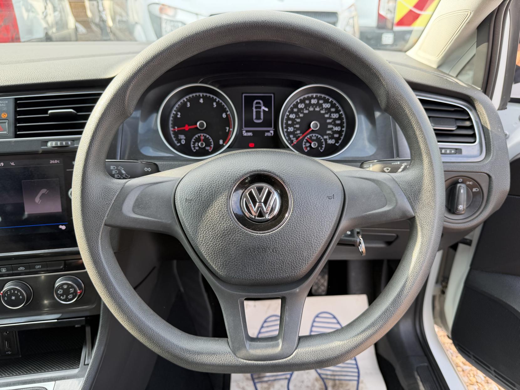 2018 Volkswagen Golf 1.0 TSI S Hatchback 5dr Petrol Manual Euro 6 (s/s) (85 ps) - Thumbnail 29