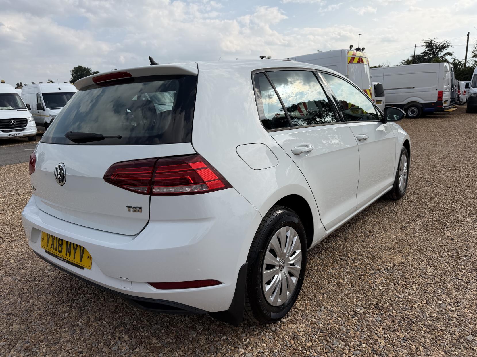 2018 Volkswagen Golf 1.0 TSI S Hatchback 5dr Petrol Manual Euro 6 (s/s) (85 ps) - Thumbnail 11