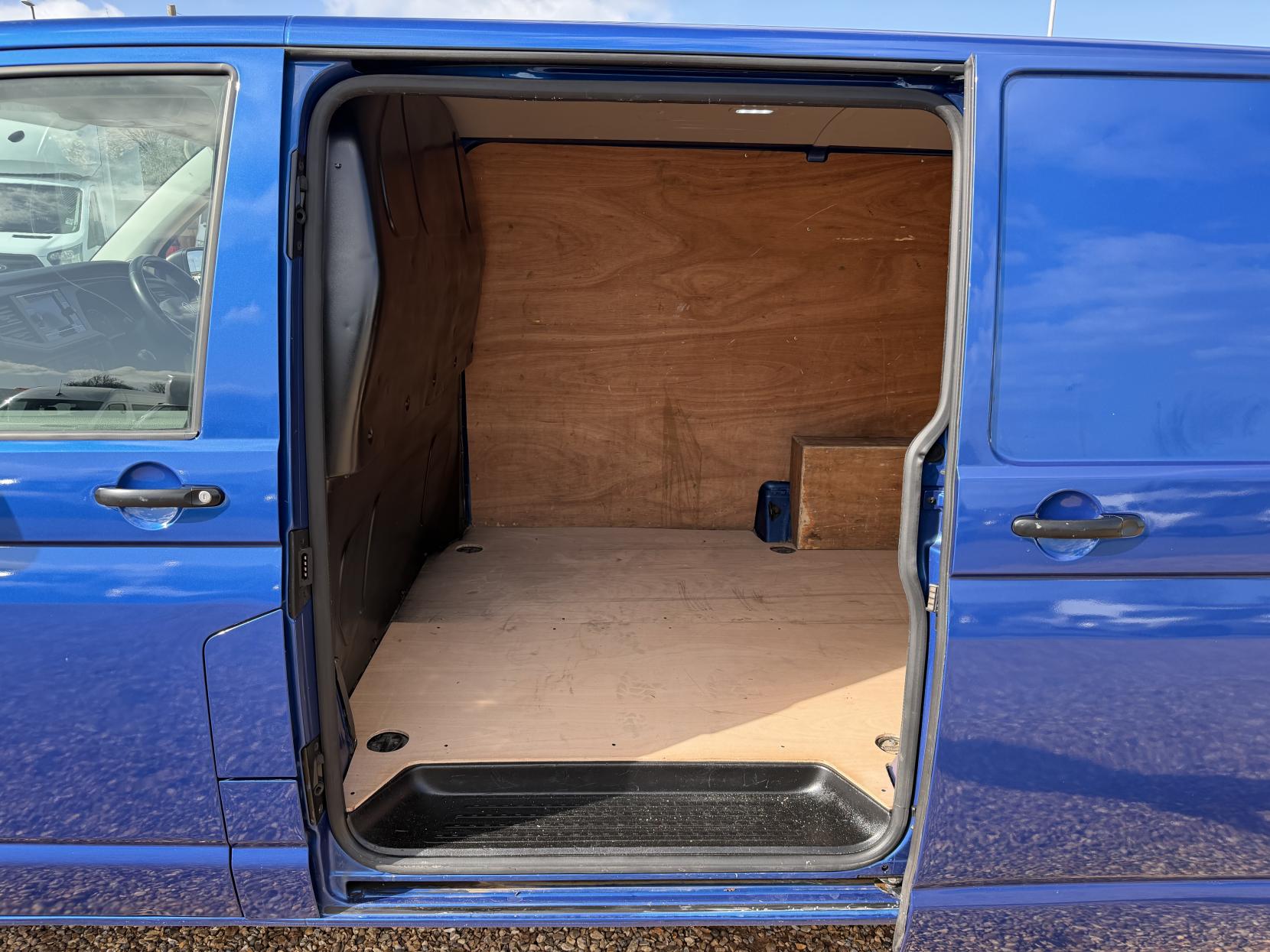 Volkswagen Transporter 2.0 TDI T28 Startline Panel Van 5dr Diesel Manual FWD SWB Euro 6 (s/s) (110 ps)