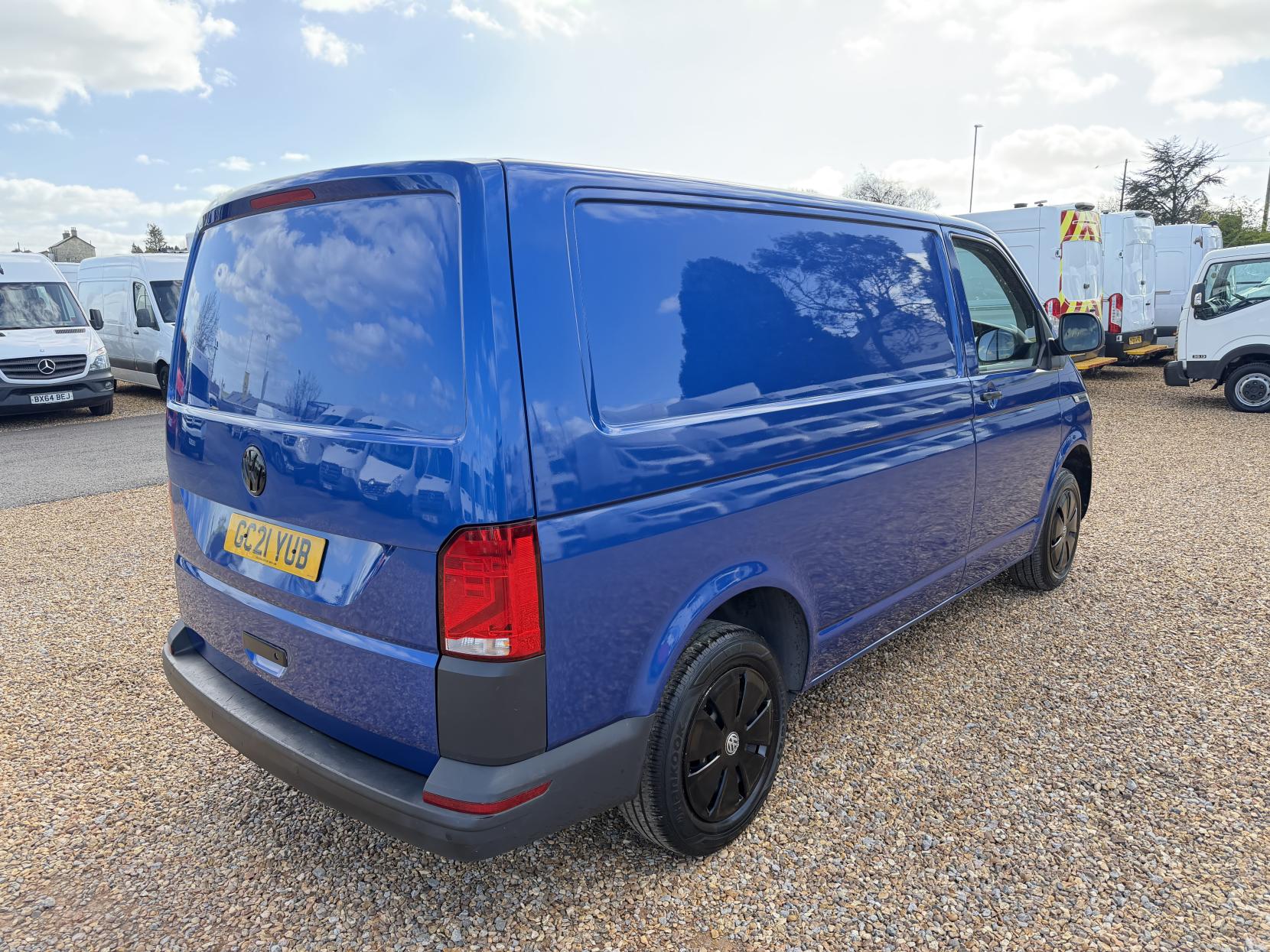 Volkswagen Transporter 2.0 TDI T28 Startline Panel Van 5dr Diesel Manual FWD SWB Euro 6 (s/s) (110 ps)