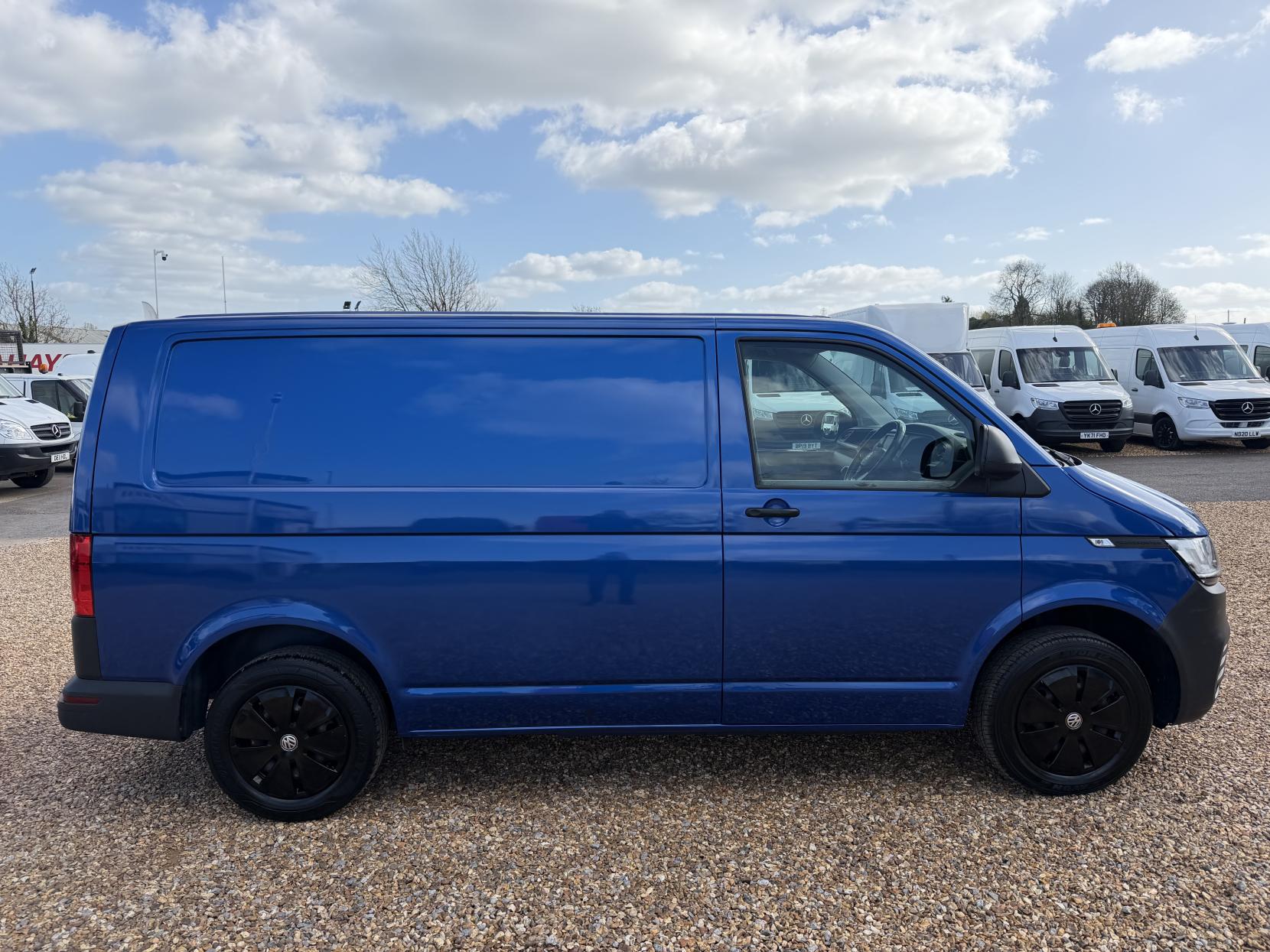 Volkswagen Transporter 2.0 TDI T28 Startline Panel Van 5dr Diesel Manual FWD SWB Euro 6 (s/s) (110 ps)