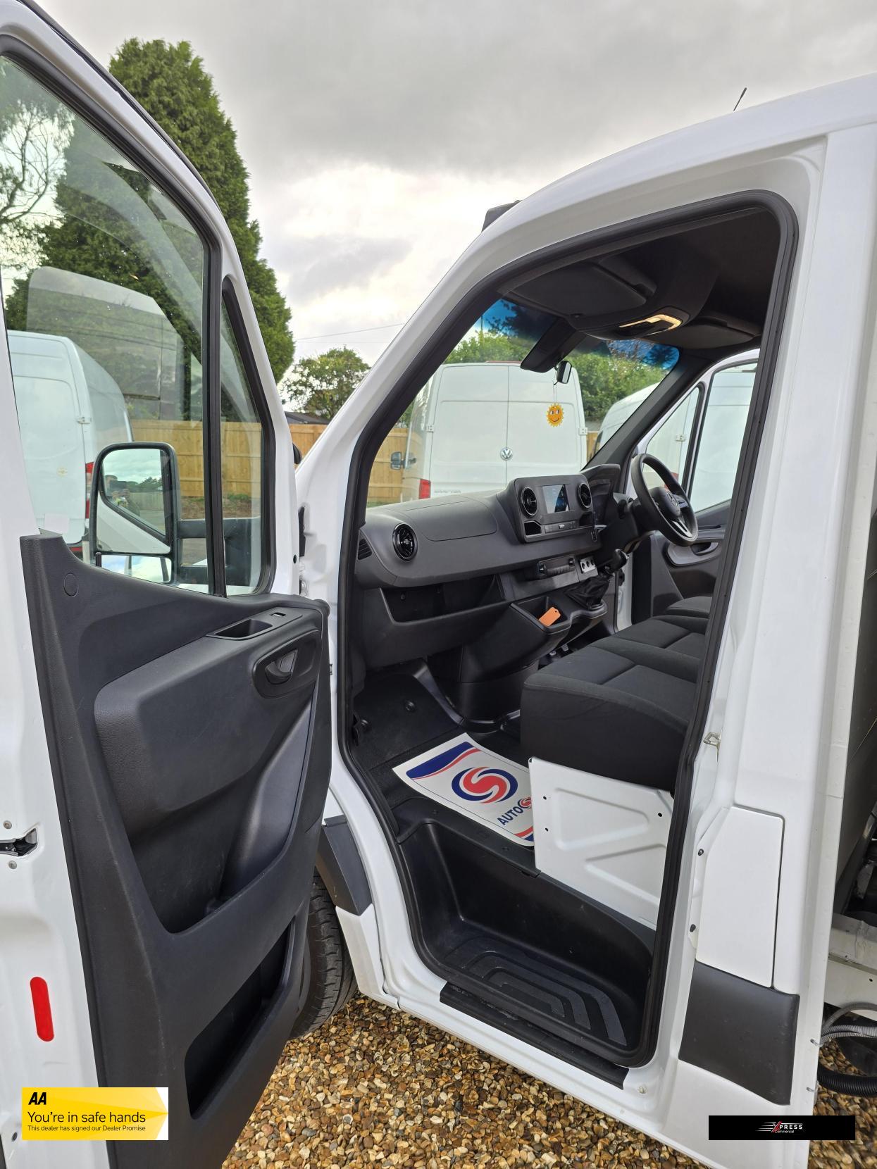 Mercedes-Benz Sprinter Sprinter 2.1 316 CDI Ready To Work Dropside 2dr Diesel Manual RWD L3 Euro 6 (163 ps)