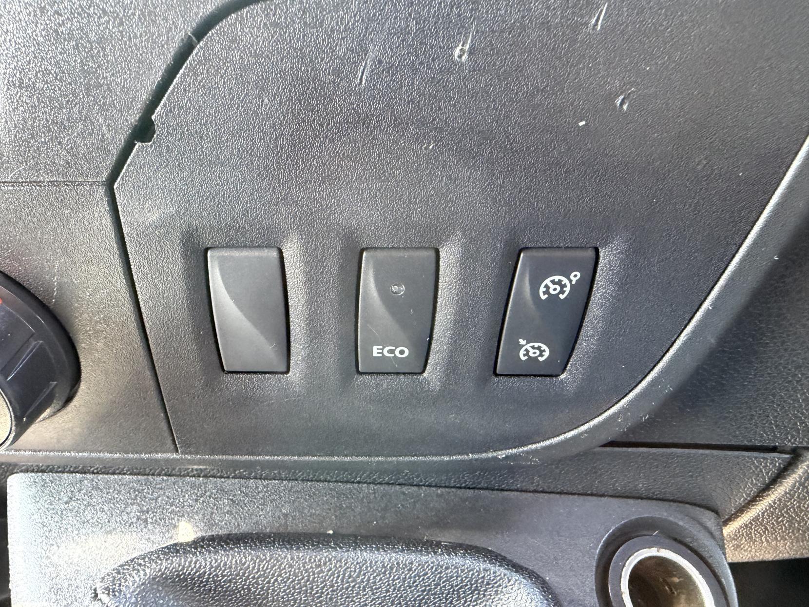 2018 Vauxhall Movano 2.3 CDTi 3500 Panel Van 5dr Diesel Manual FWD L2 H2 Euro 6 (130 ps) - Thumbnail 32