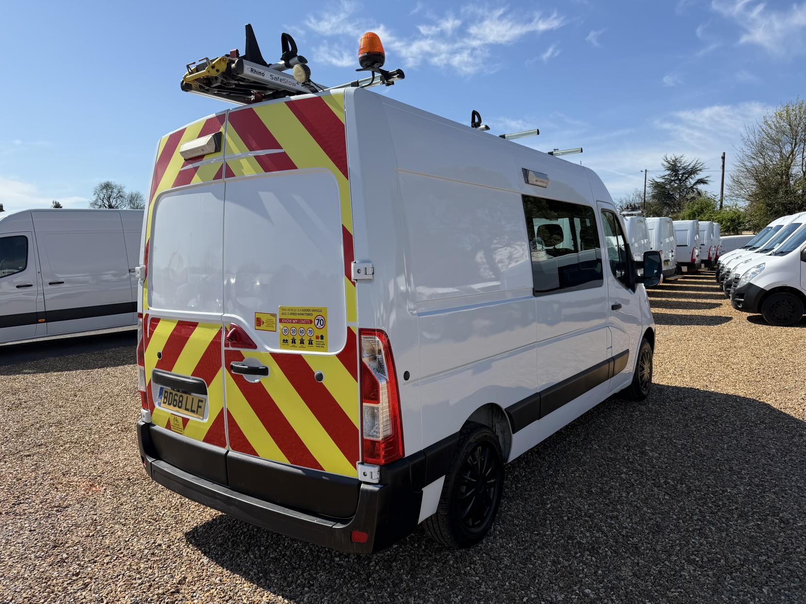 2018 Vauxhall Movano 2.3 CDTi 3500 Panel Van 5dr Diesel Manual FWD L2 H2 Euro 6 (130 ps) - Thumbnail 10