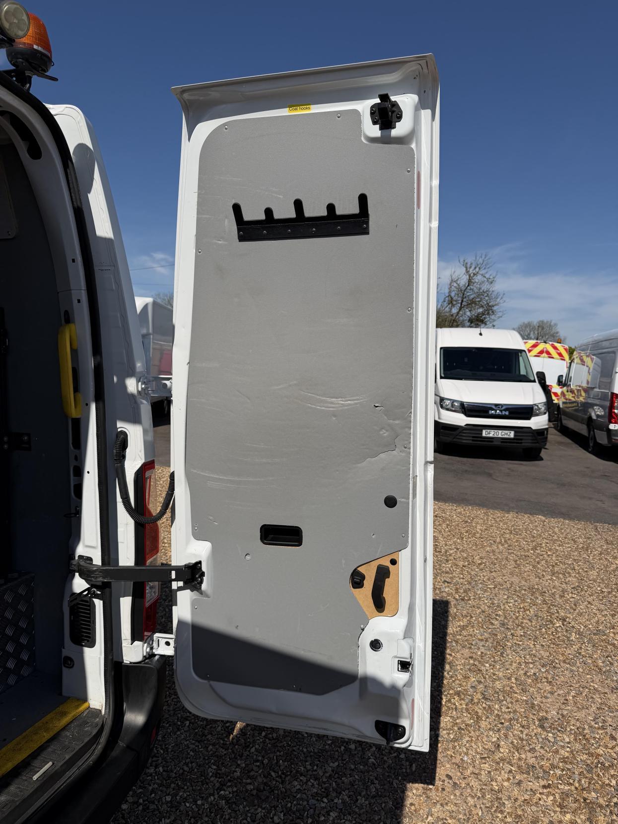 2018 Vauxhall Movano 2.3 CDTi 3500 Panel Van 5dr Diesel Manual FWD L2 H2 Euro 6 (130 ps) - Thumbnail 56