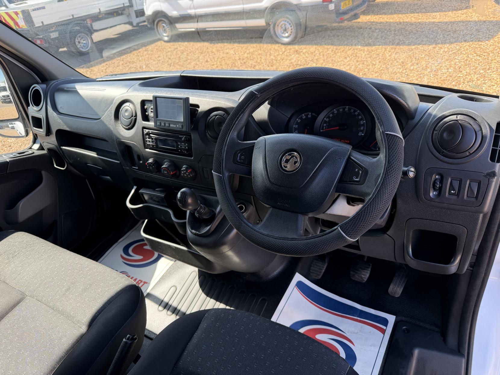 2018 Vauxhall Movano 2.3 CDTi 3500 Panel Van 5dr Diesel Manual FWD L2 H2 Euro 6 (130 ps) - Thumbnail 2