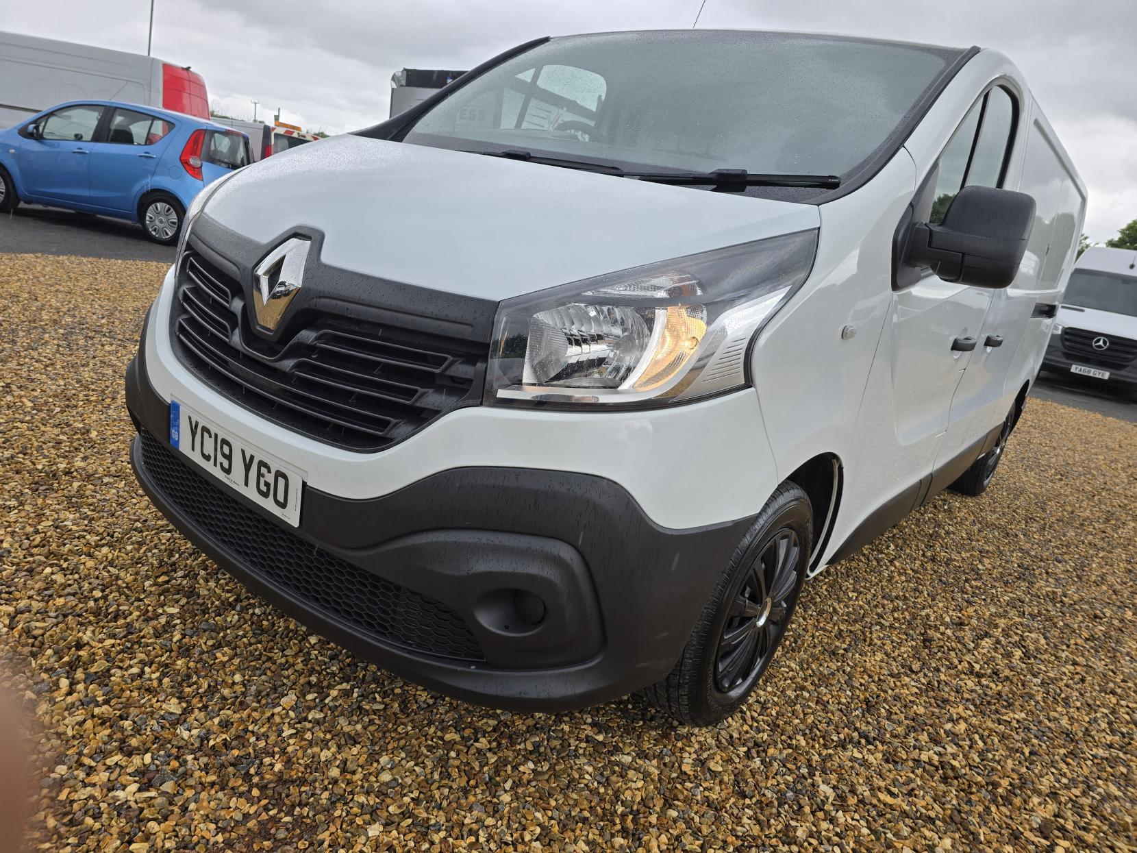Renault Trafic 1.6 dCi 29 Business Panel Van 5dr Diesel Manual LWB Standard Roof Euro 6 (120 ps)