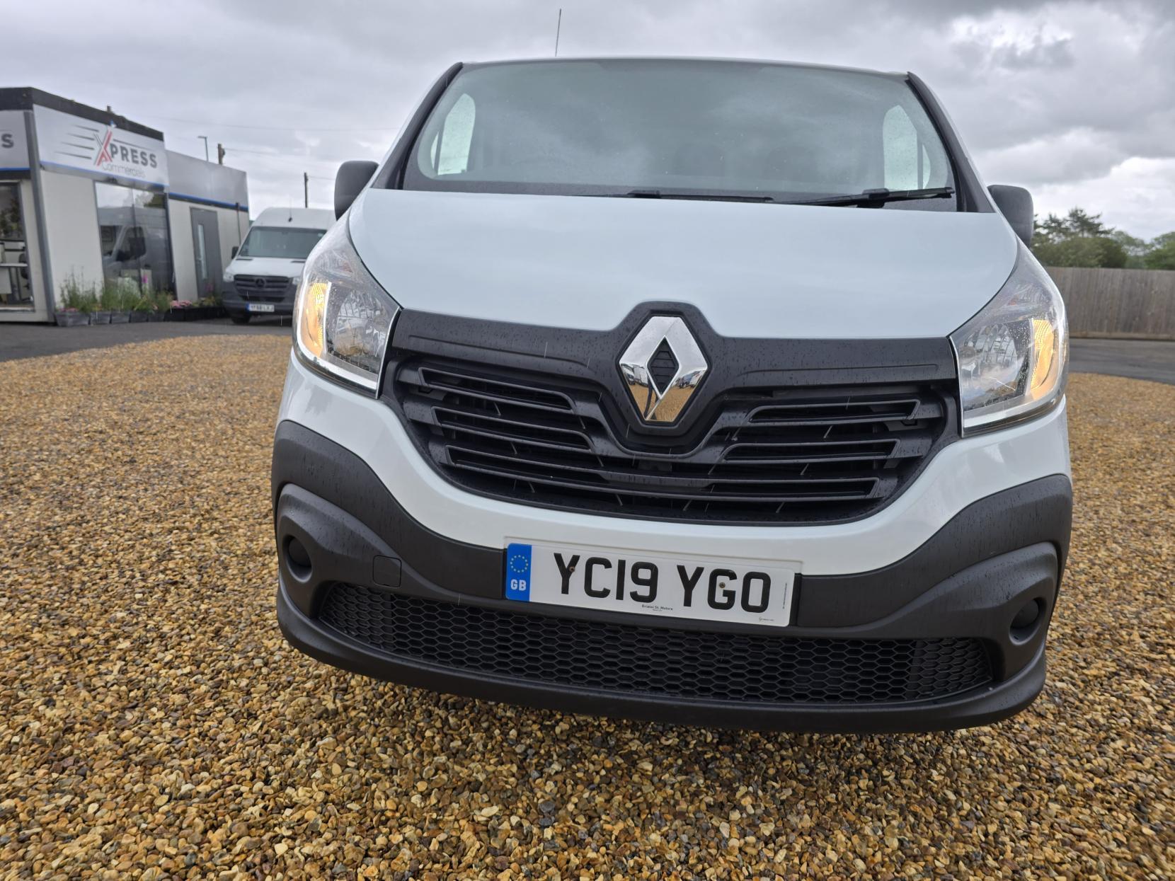 Renault Trafic 1.6 dCi 29 Business Panel Van 5dr Diesel Manual LWB Standard Roof Euro 6 (120 ps)