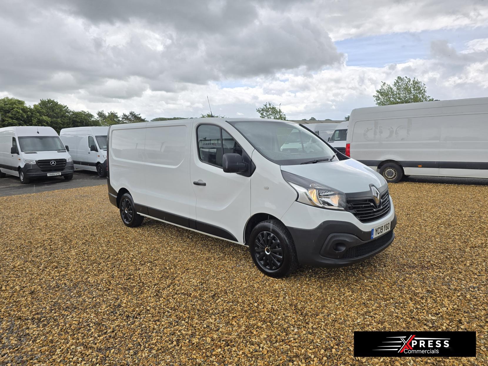 Renault Trafic 1.6 dCi 29 Business Panel Van 5dr Diesel Manual LWB Standard Roof Euro 6 (120 ps)