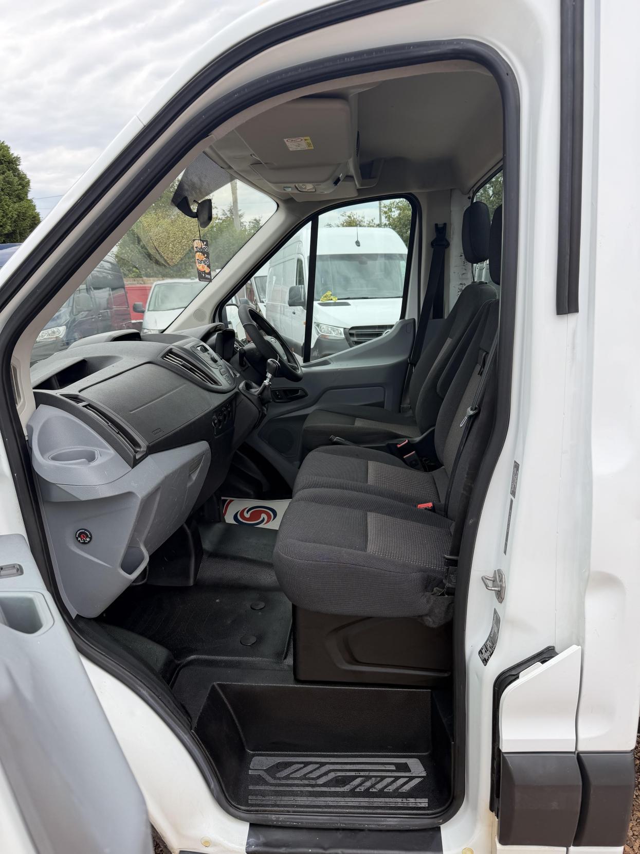 2018 Ford Transit 2.0 350 EcoBlue 1-Way Tipper 2dr Diesel Manual RWD L2 Euro 6 (1-Stop, DRW) (130 ps) - Thumbnail 33