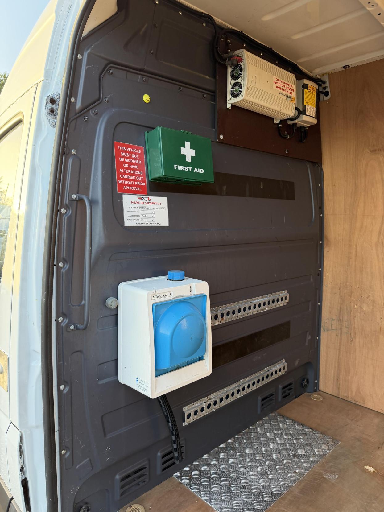 Mercedes-Benz Sprinter 2.1 314 CDi Panel Van 5dr Diesel Manual RWD L2 (213 g/km, 140 bhp)