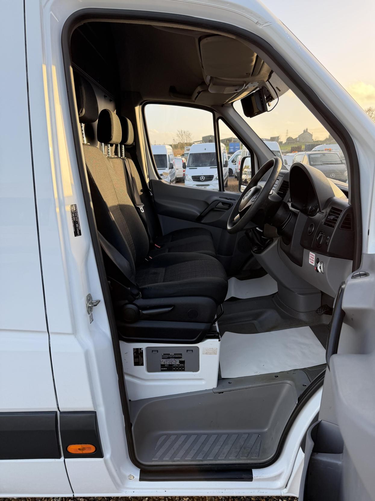 Mercedes-Benz Sprinter 2.1 314 CDi Panel Van 5dr Diesel Manual RWD L2 (213 g/km, 140 bhp)