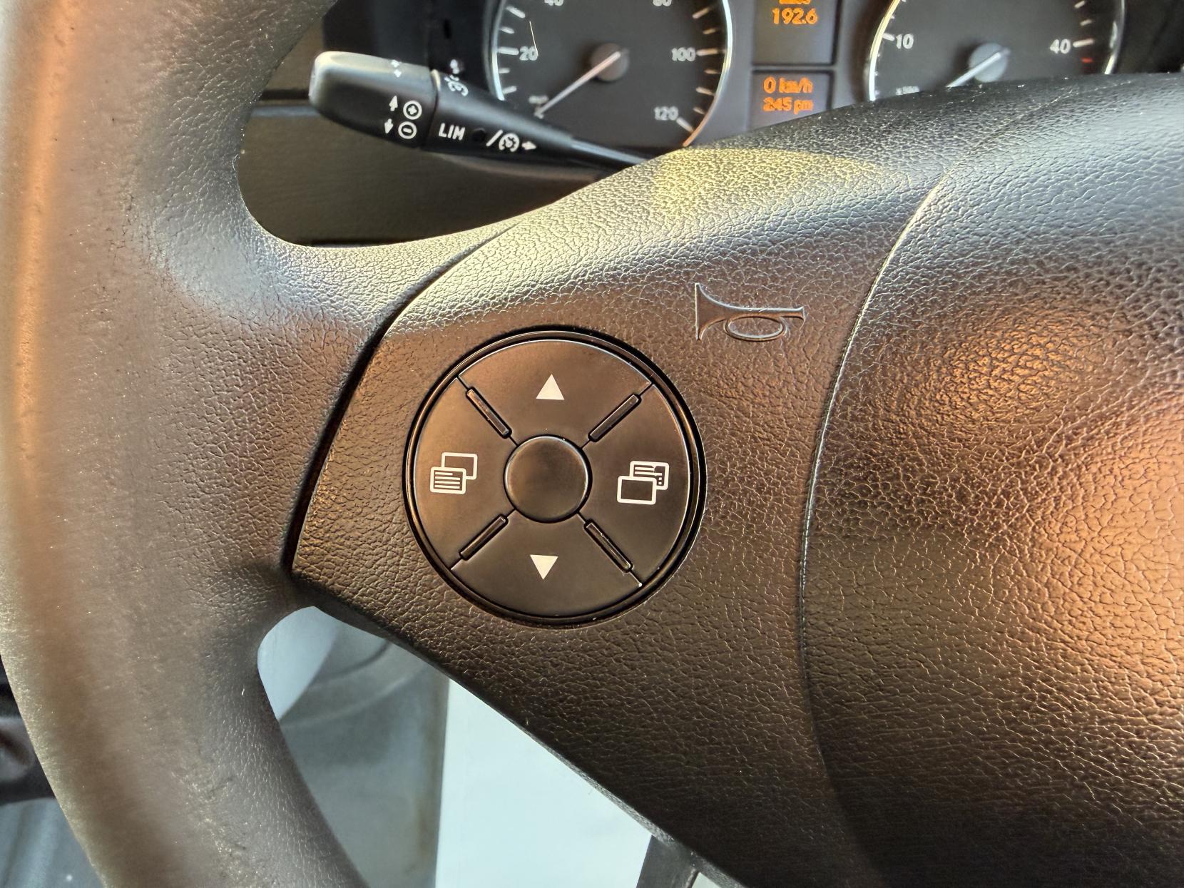 Mercedes-Benz Sprinter 2.1 314 CDi Panel Van 5dr Diesel Manual RWD L2 (213 g/km, 140 bhp)