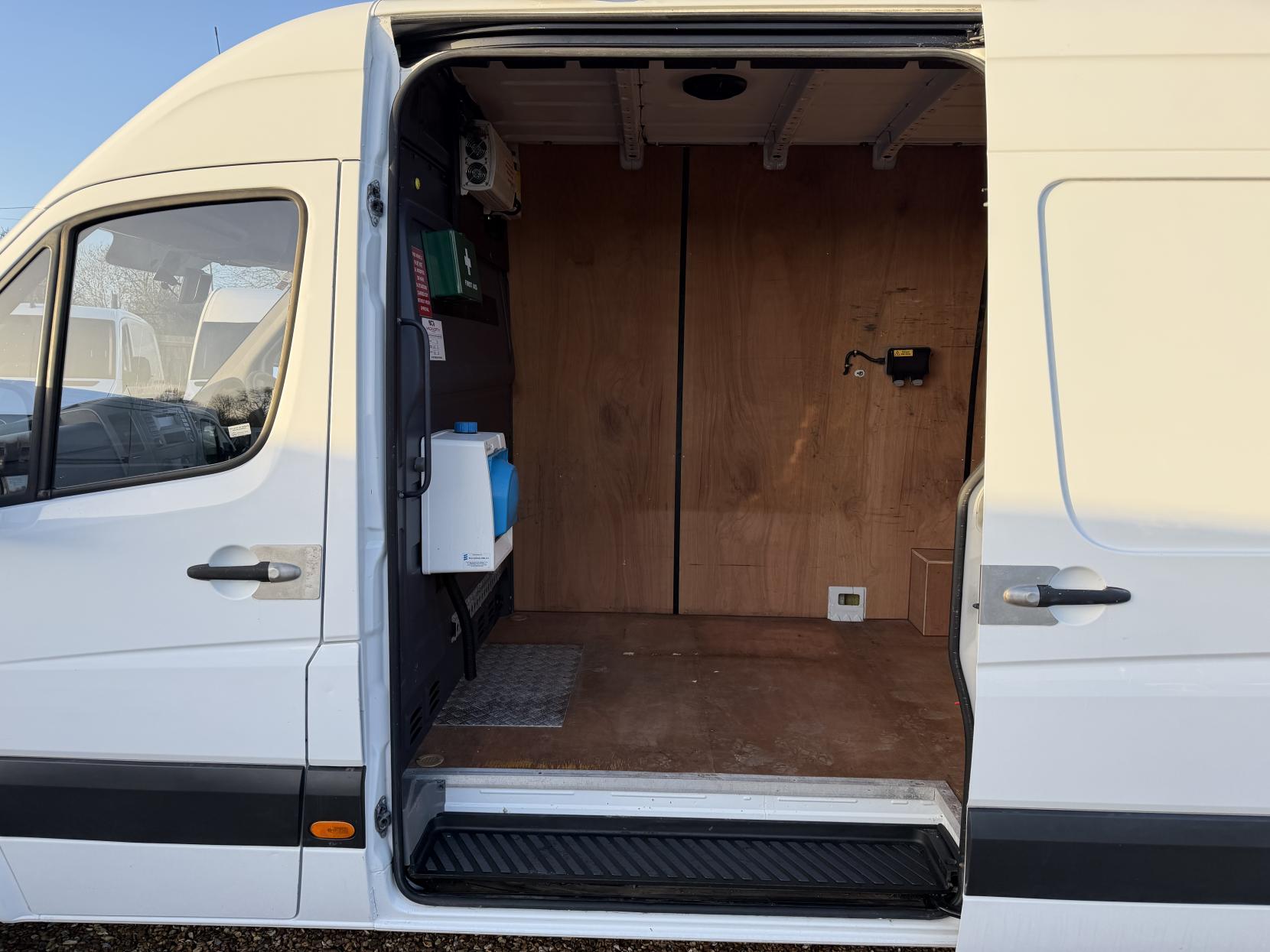 Mercedes-Benz Sprinter 2.1 314 CDi Panel Van 5dr Diesel Manual RWD L2 (213 g/km, 140 bhp)