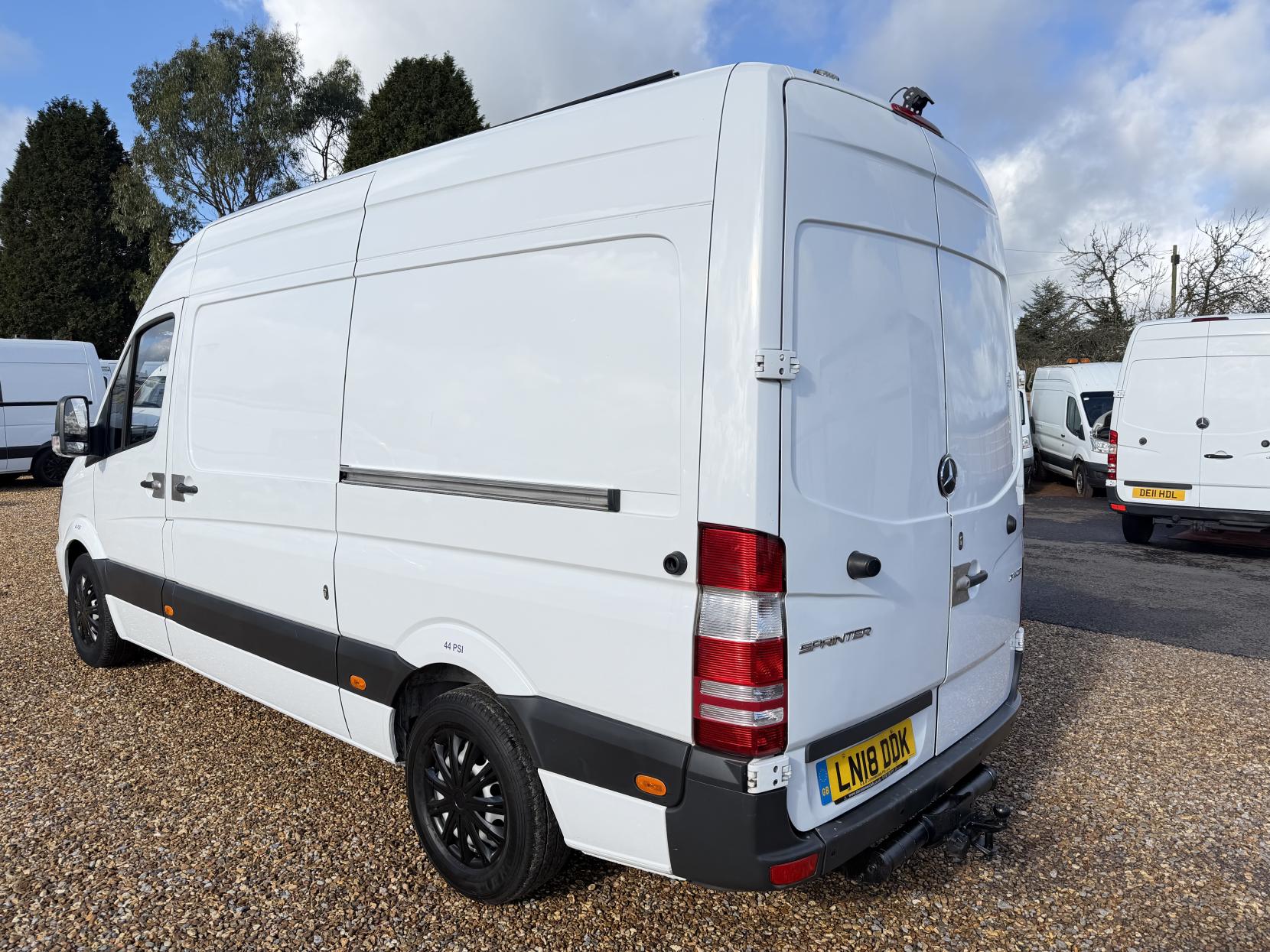 Mercedes-Benz Sprinter 2.1 314 CDi Panel Van 5dr Diesel Manual RWD L2 (213 g/km, 140 bhp)