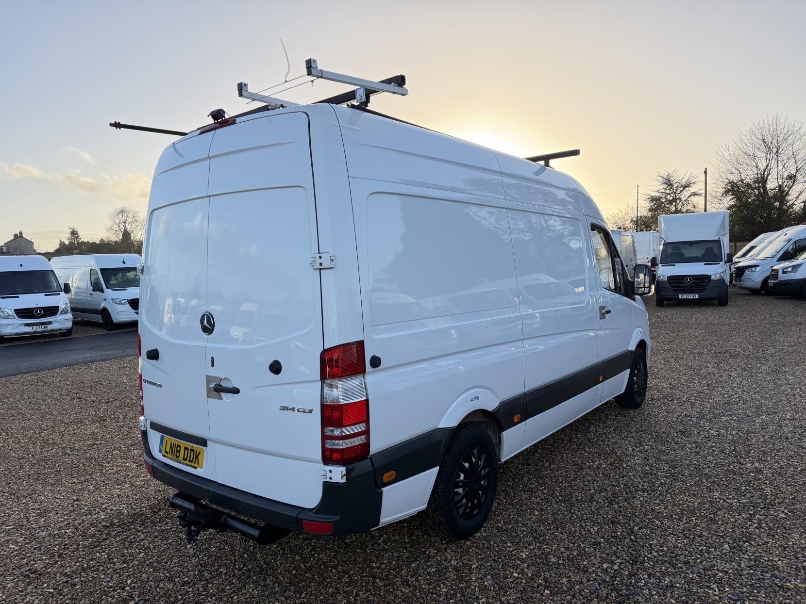 Mercedes-Benz Sprinter 2.1 314 CDi Panel Van 5dr Diesel Manual RWD L2 (213 g/km, 140 bhp)