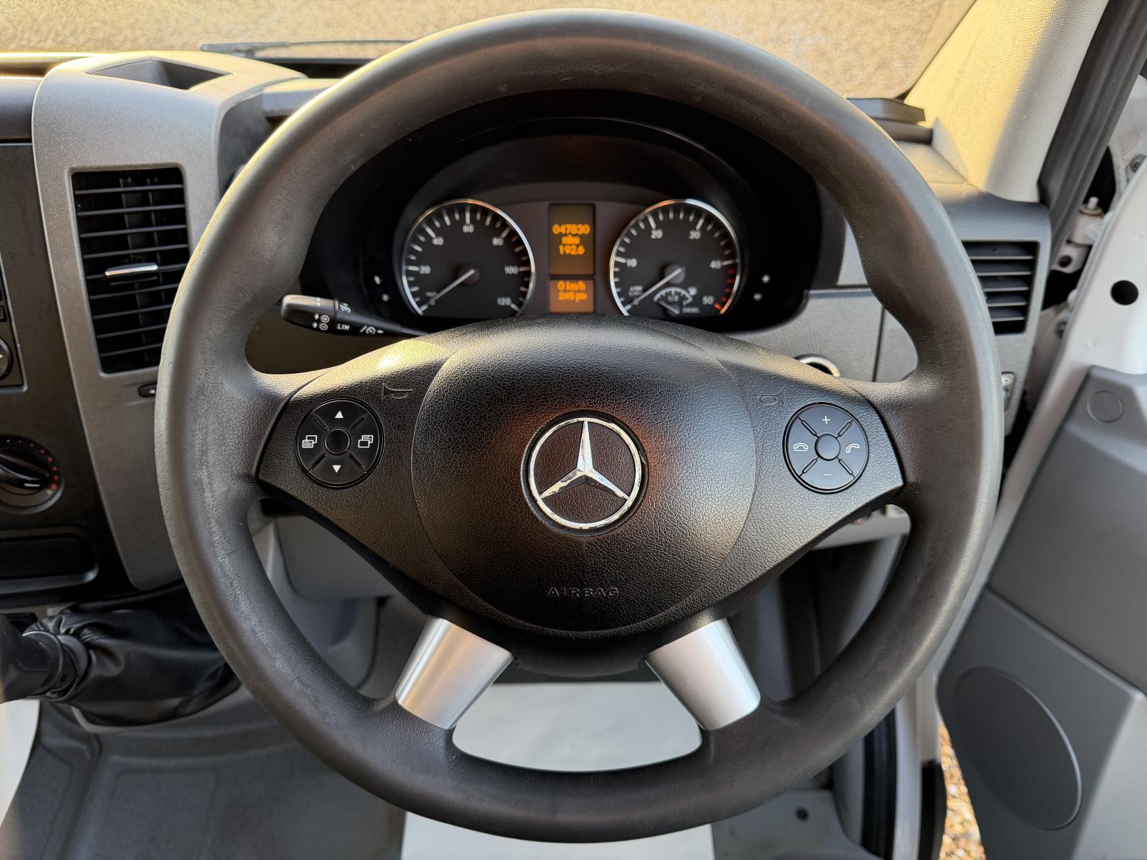 Mercedes-Benz Sprinter 2.1 314 CDi Panel Van 5dr Diesel Manual RWD L2 (213 g/km, 140 bhp)