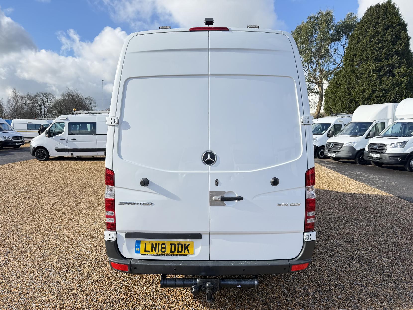 Mercedes-Benz Sprinter 2.1 314 CDi Panel Van 5dr Diesel Manual RWD L2 (213 g/km, 140 bhp)