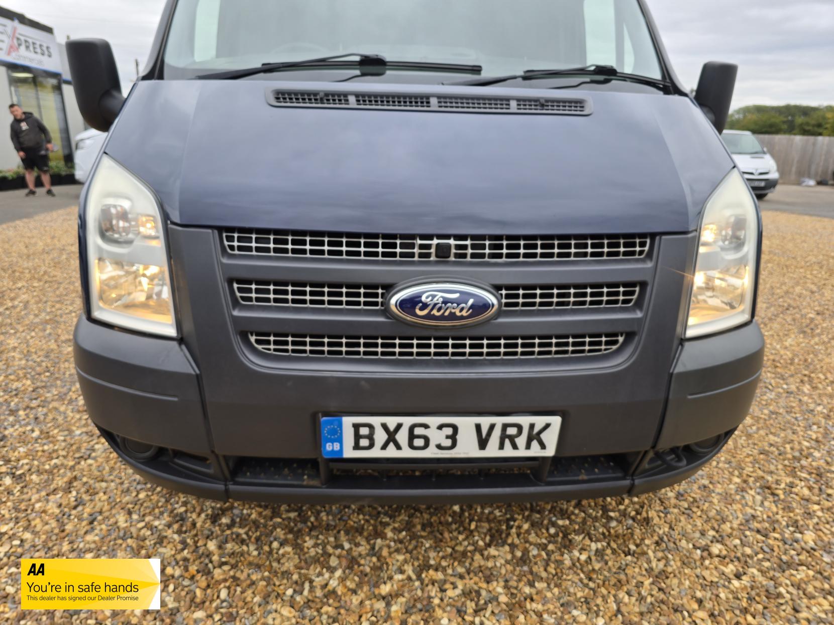 Ford Transit 2.2 TDCi 350 Panel Van 5dr Diesel Manual FWD L2 H1 (209 g/km, 123 bhp)