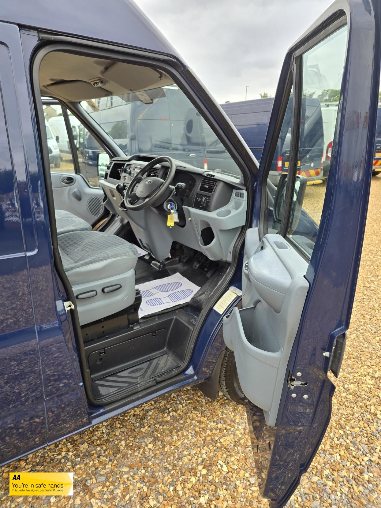 Ford Transit 2.2 TDCi 350 Panel Van 5dr Diesel Manual FWD L2 H1 (209 g/km, 123 bhp)