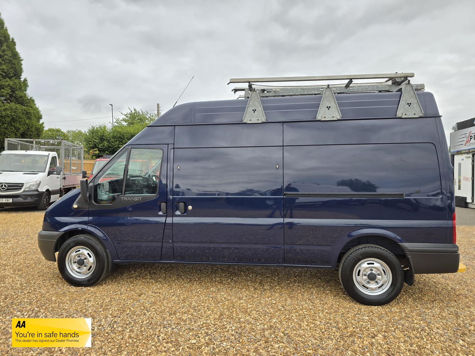 Ford Transit 2.2 TDCi 350 Panel Van 5dr Diesel Manual FWD L2 H1 (209 g/km, 123 bhp)