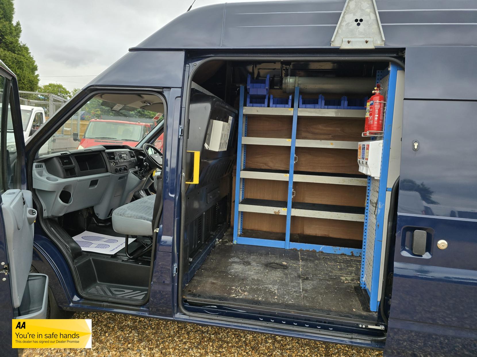 Ford Transit 2.2 TDCi 350 Panel Van 5dr Diesel Manual FWD L2 H1 (209 g/km, 123 bhp)