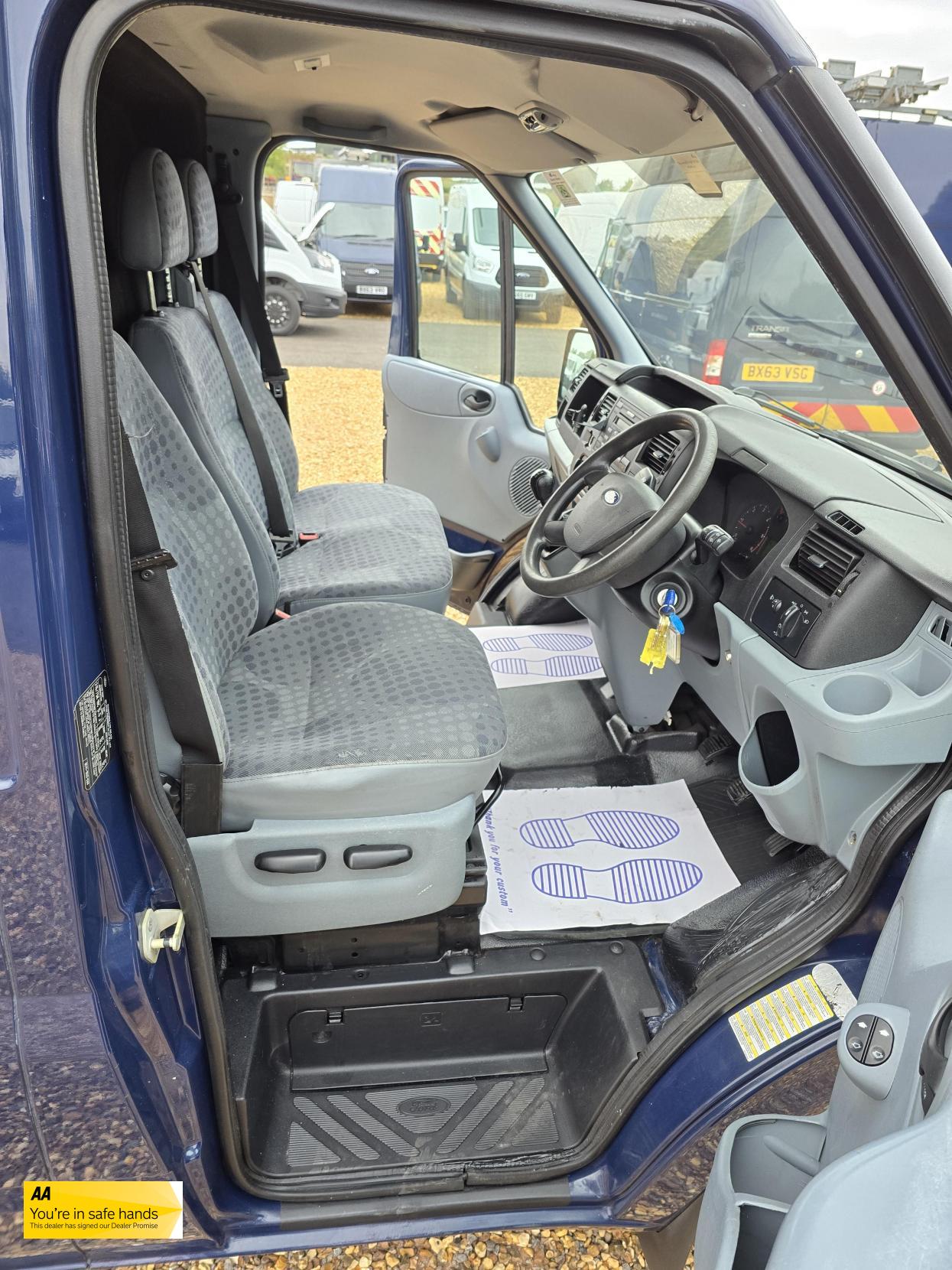 Ford Transit 2.2 TDCi 350 Panel Van 5dr Diesel Manual FWD L2 H1 (209 g/km, 123 bhp)