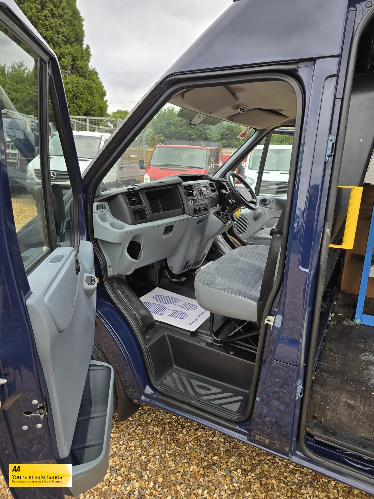 Ford Transit 2.2 TDCi 350 Panel Van 5dr Diesel Manual FWD L2 H1 (209 g/km, 123 bhp)