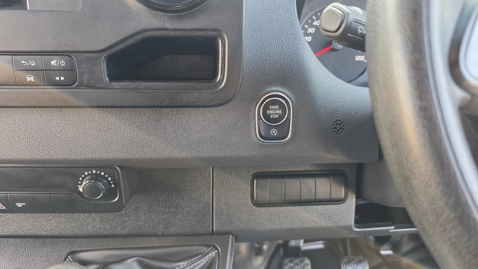 2020 Mercedes-Benz Sprinter 2.1 314 CDI Panel Van 5dr Diesel Manual FWD L2 H2 Euro 6 (143 ps) - Thumbnail 15