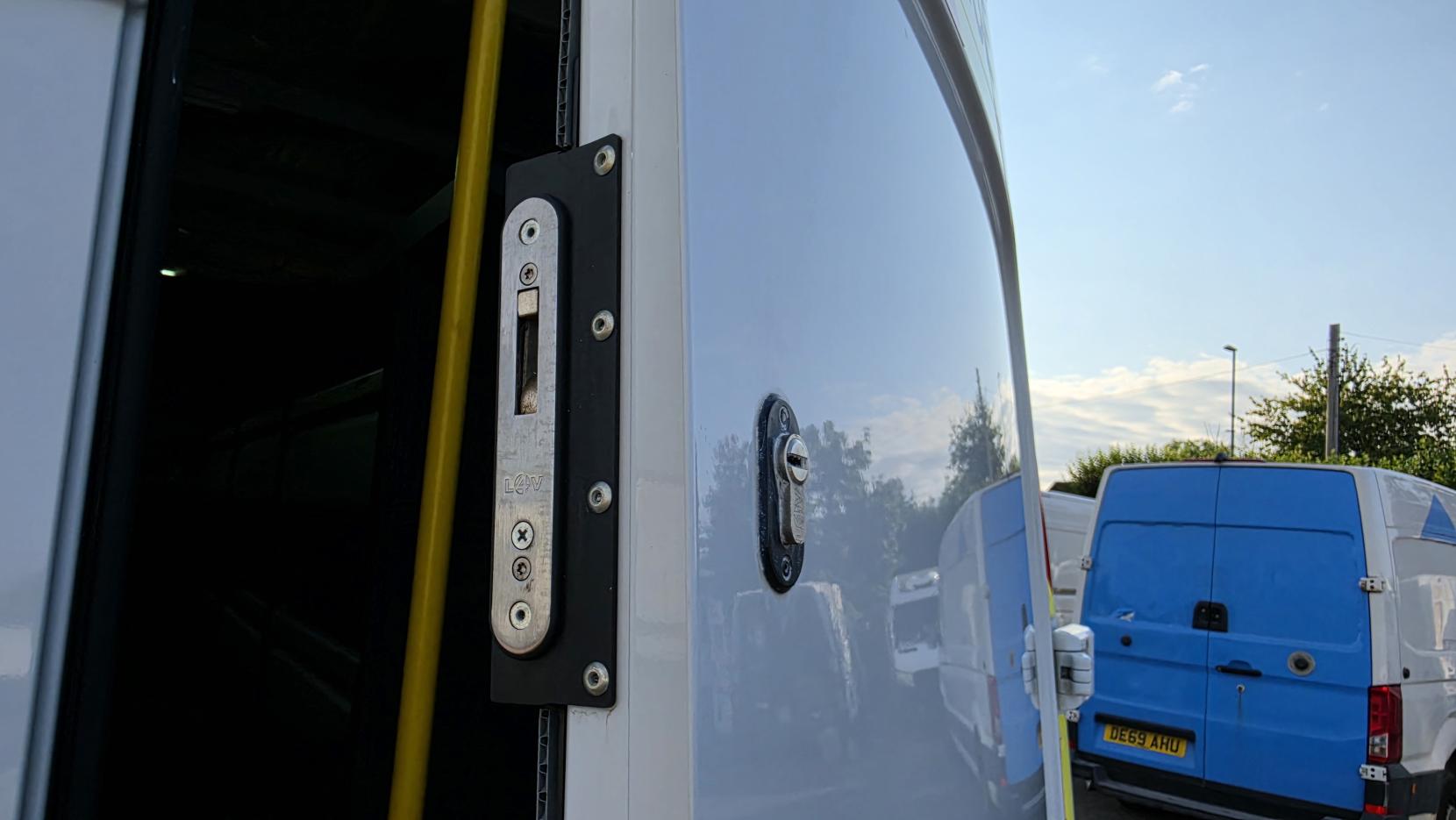 2020 Mercedes-Benz Sprinter 2.1 314 CDI Panel Van 5dr Diesel Manual FWD L2 H2 Euro 6 (143 ps) - Thumbnail 31