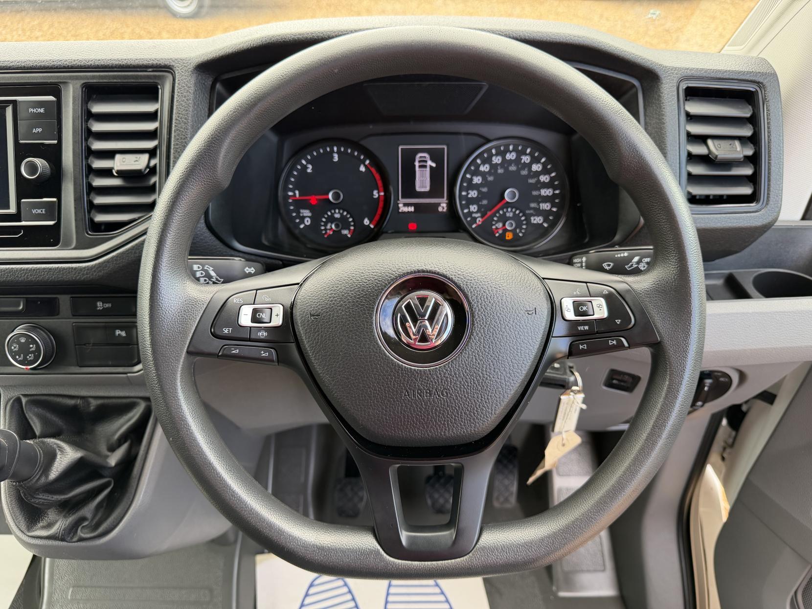 2022 Volkswagen Crafter 2.0 TDI CR35 Trendline Panel Van 5dr Diesel Manual FWD MWB Euro 6 (s/s) (140 ps) - Thumbnail 38