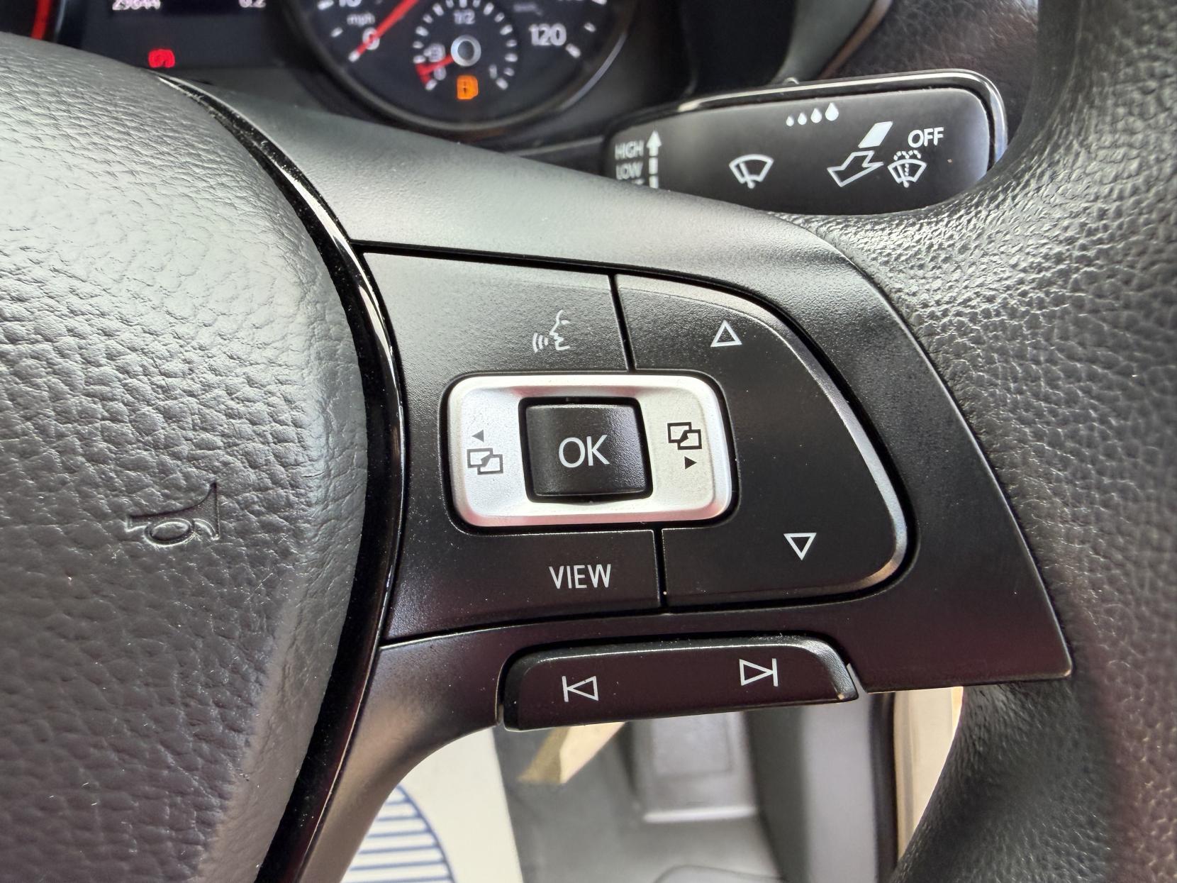 2022 Volkswagen Crafter 2.0 TDI CR35 Trendline Panel Van 5dr Diesel Manual FWD MWB Euro 6 (s/s) (140 ps) - Thumbnail 42