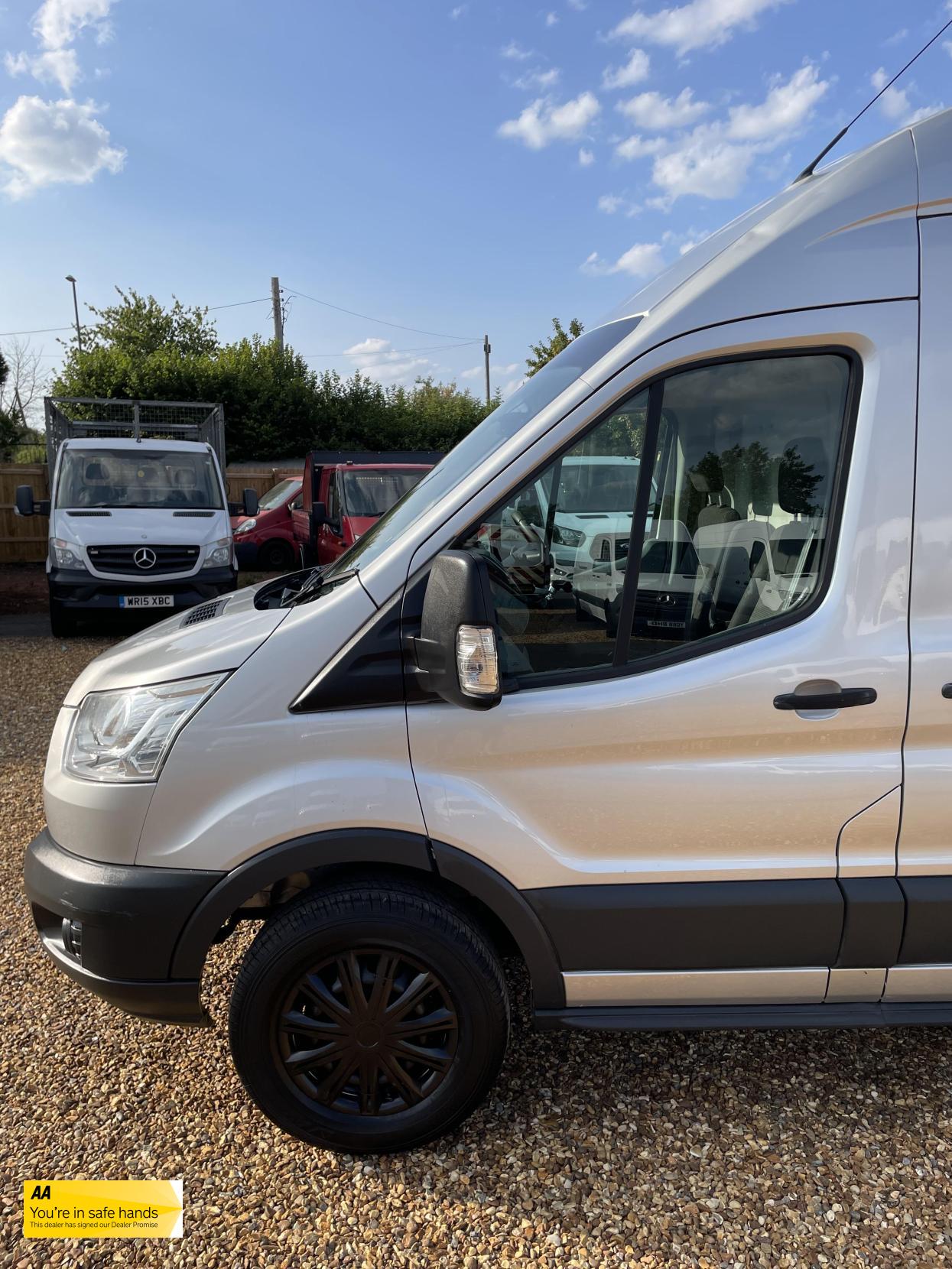 Ford Transit 2.2 TDCi 350 Panel Van 5dr Diesel Manual RWD L2 H3 Euro 5 (155 ps)