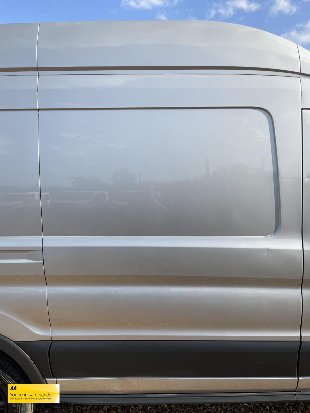 Ford Transit 2.2 TDCi 350 Panel Van 5dr Diesel Manual RWD L2 H3 Euro 5 (155 ps)