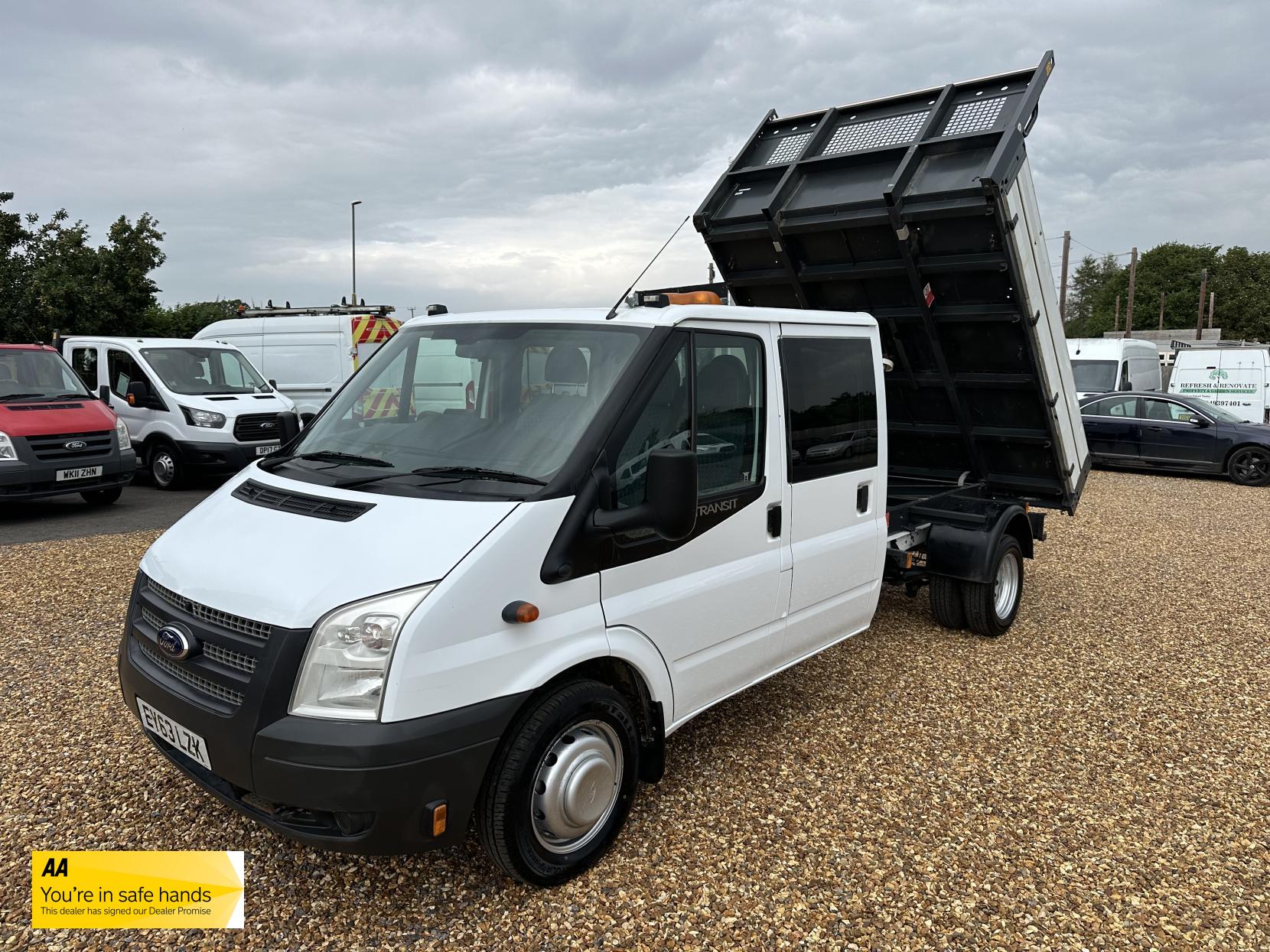 Ford Transit 2.2 TDCi 350 Chassis Cab 4dr Diesel Manual RWD L4 (DRW) (123 bhp)