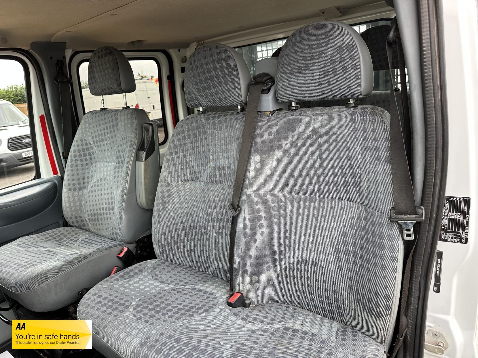 Ford Transit 2.2 TDCi 350 Chassis Cab 4dr Diesel Manual RWD L4 (DRW) (123 bhp)