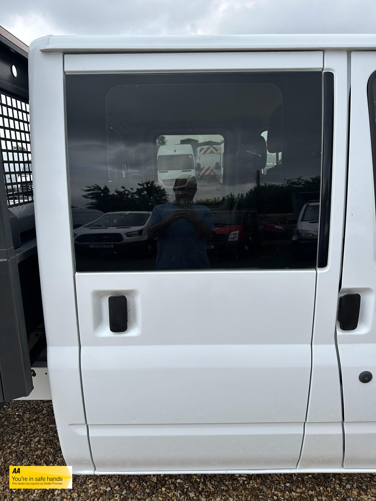 Ford Transit 2.2 TDCi 350 Chassis Cab 4dr Diesel Manual RWD L4 (DRW) (123 bhp)