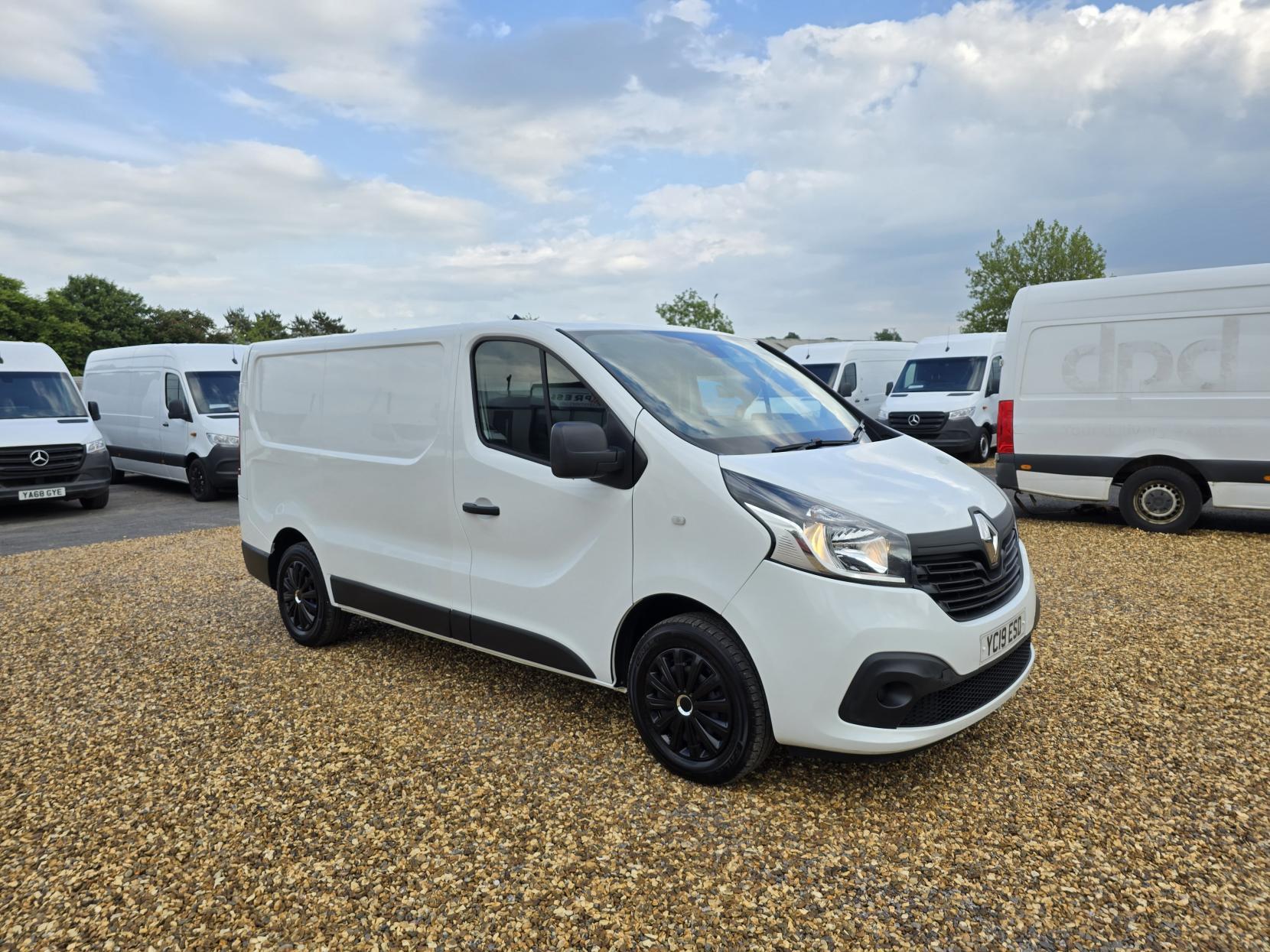 Renault Trafic 1.6 dCi ENERGY 27 Business+ Panel Van 5dr Diesel Manual SWB Standard Roof Euro 6 (s/s) (125 ps)