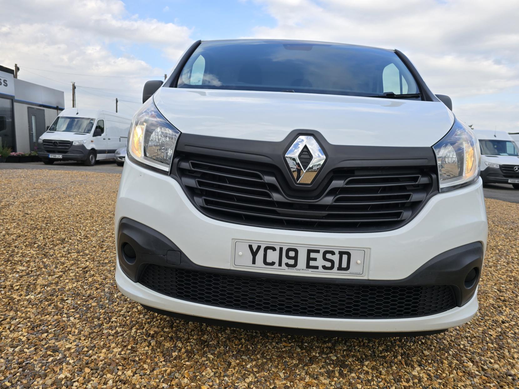 Renault Trafic 1.6 dCi ENERGY 27 Business+ Panel Van 5dr Diesel Manual SWB Standard Roof Euro 6 (s/s) (125 ps)