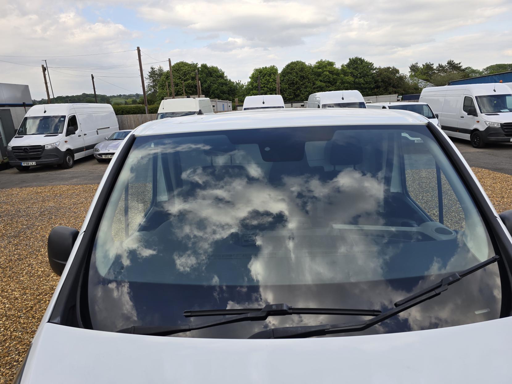 Renault Trafic 1.6 dCi ENERGY 27 Business+ Panel Van 5dr Diesel Manual SWB Standard Roof Euro 6 (s/s) (125 ps)