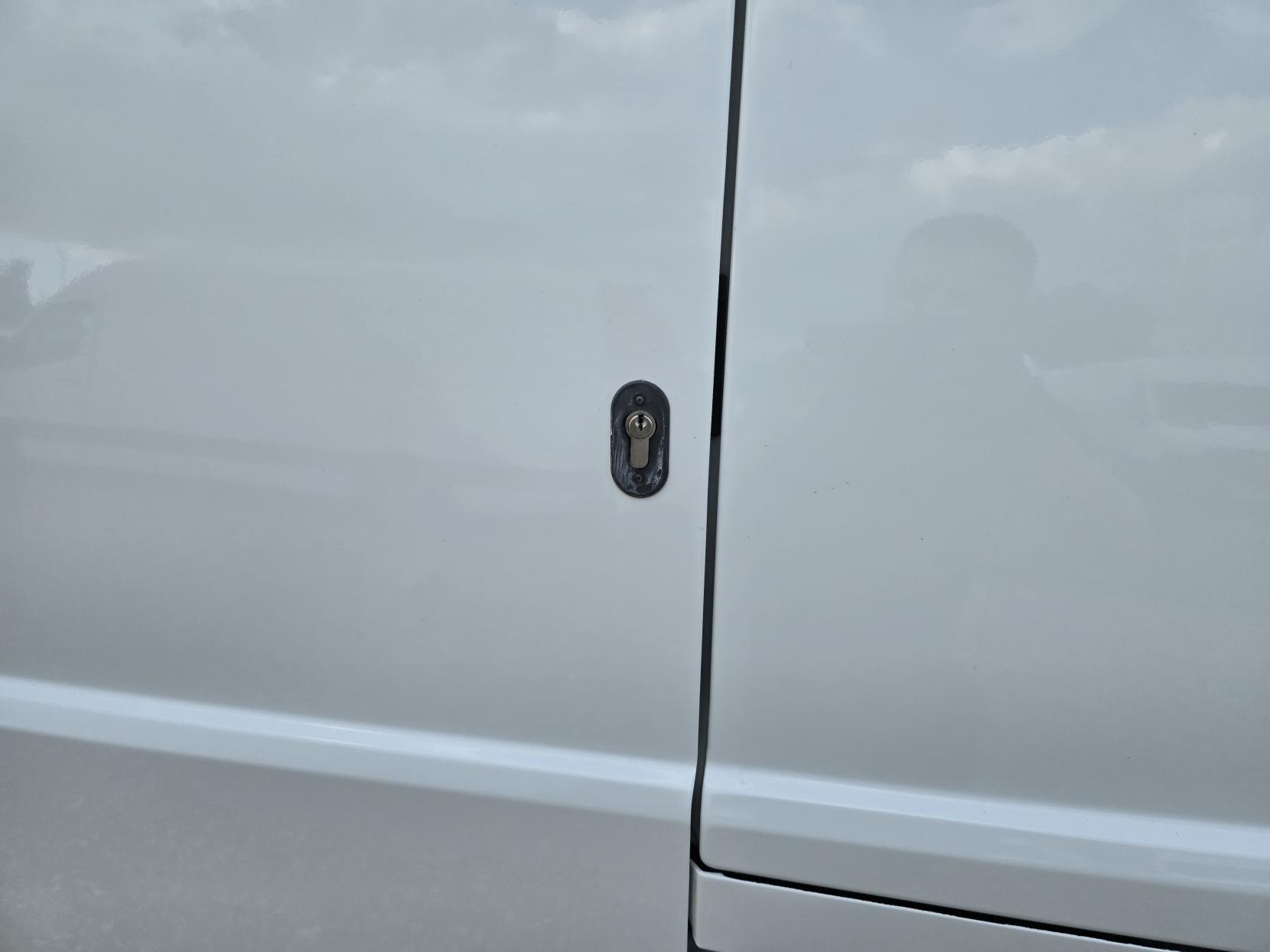 Renault Trafic 1.6 dCi ENERGY 27 Business+ Panel Van 5dr Diesel Manual SWB Standard Roof Euro 6 (s/s) (125 ps)